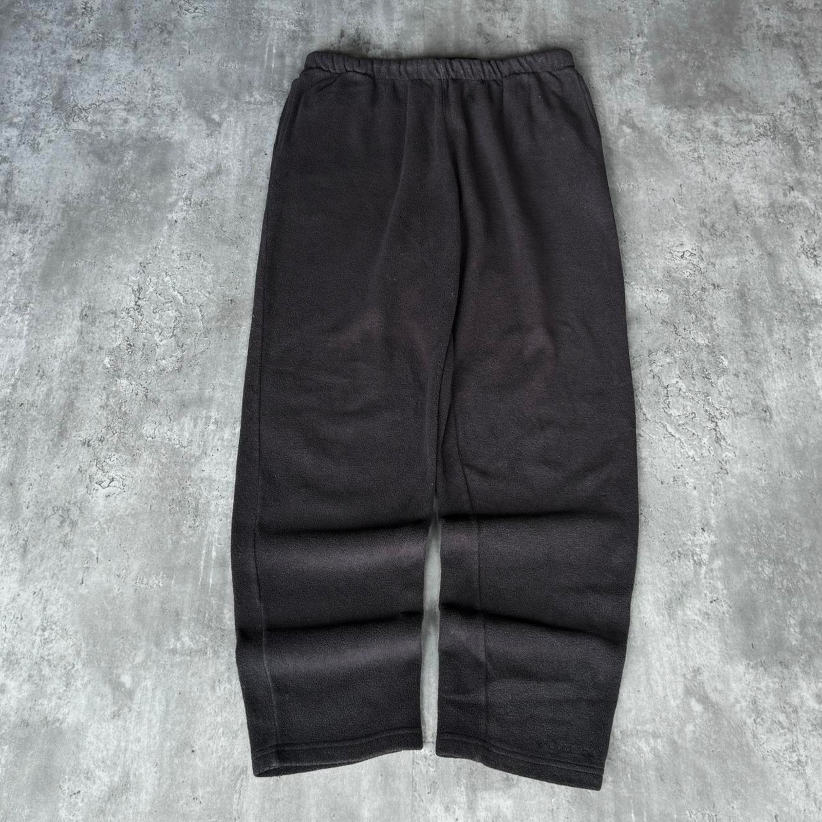 Columbia × The North Face × Vintage Vintage Y2K Columbia Baggy Grunge Opium Fleece Sweatpants Size US 38 / EU 54 - 1 Thumbnail