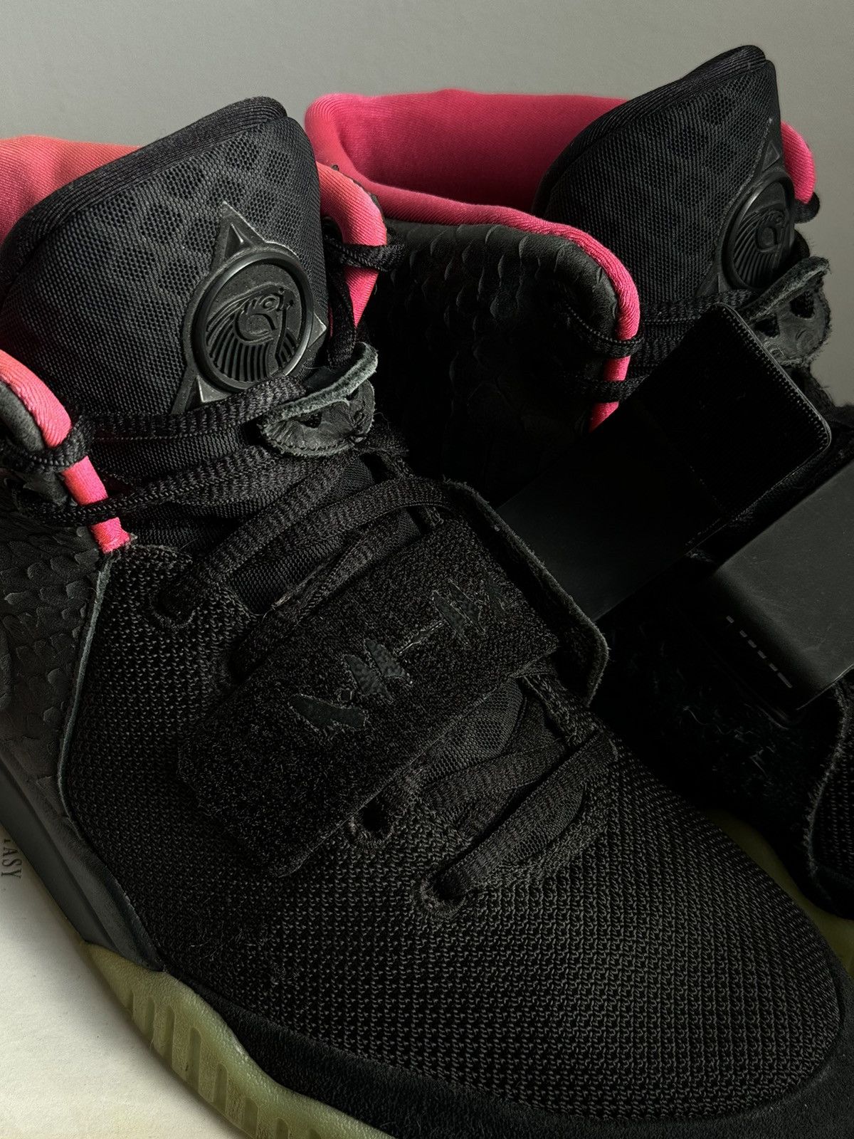 Nike Nike Air Yeezy 2 NRG “Solar Red” Size US 9 / EU 42 - 5 Thumbnail