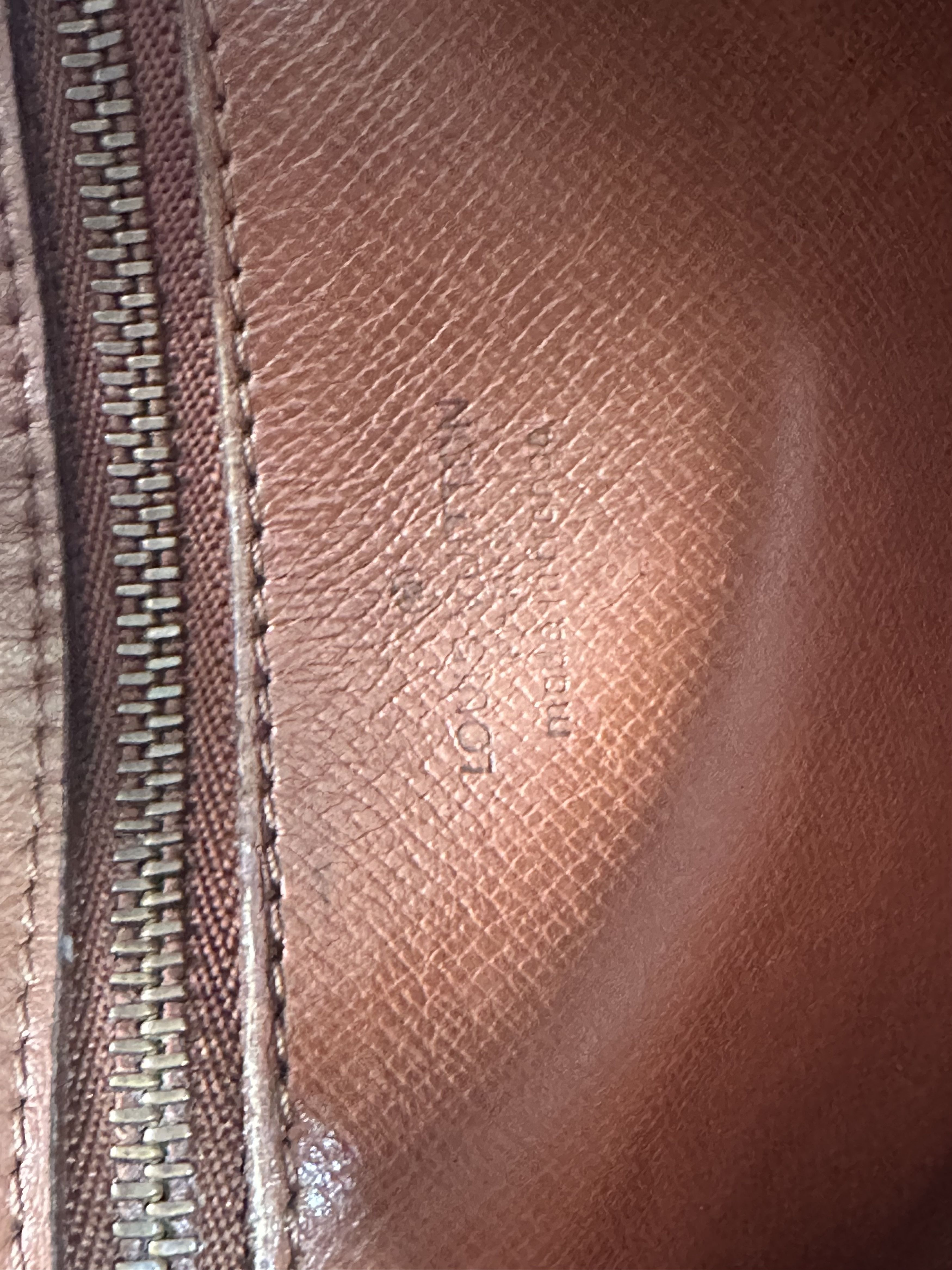 Louis Vuitton Louis Vuitton Monogram Marly Dragonne Clutch Bag Size ONE SIZE - 5 Thumbnail