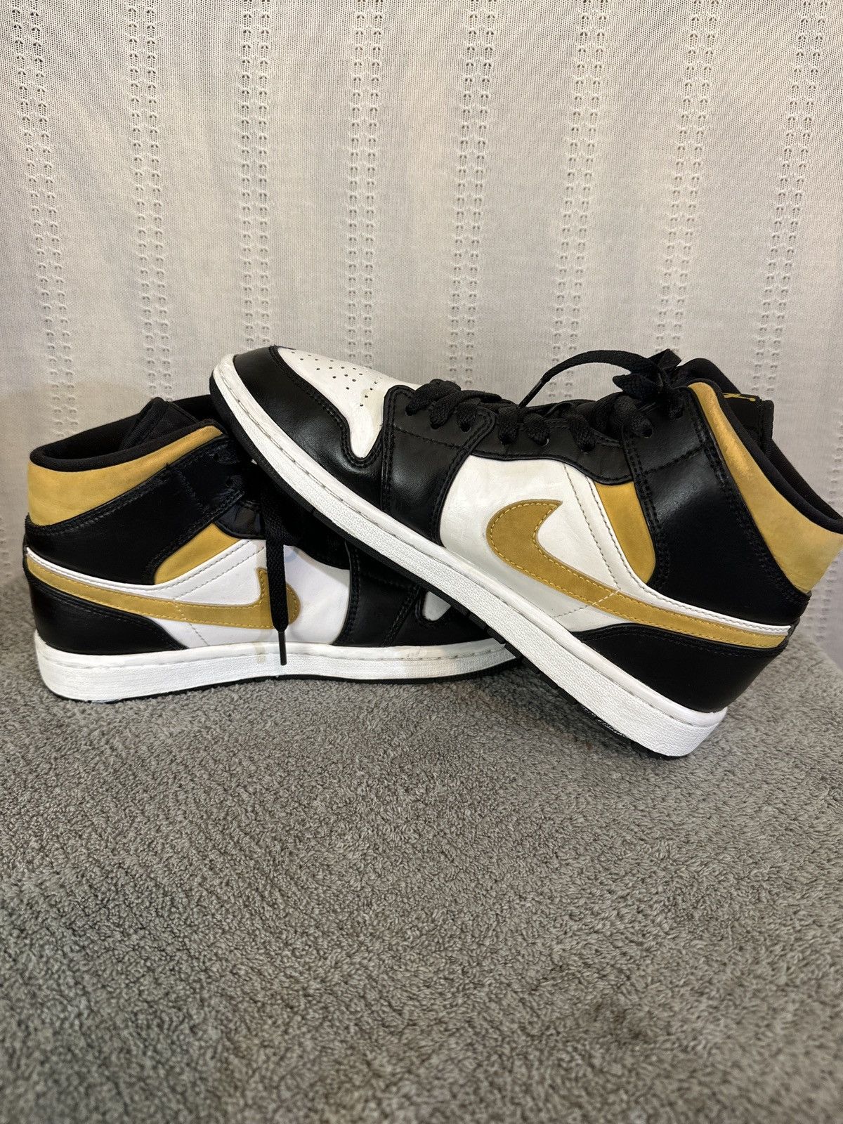 Jordan Brand Jordan 1 Mid White Pollen Black Size US 8 / EU 41 - 5 Thumbnail