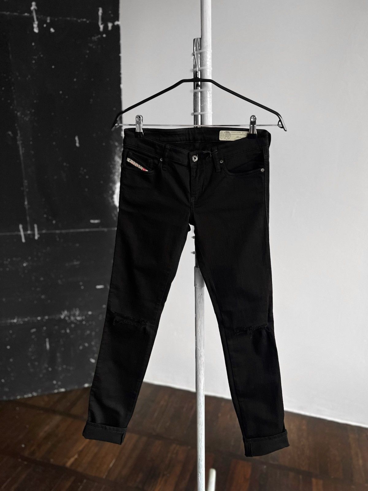Designer × Diesel Diesel Wmns Skinzee-Low R41F1 Super Slim Skinny Black Jeans Size 28" / US 6 / IT 42 - 4 Thumbnail