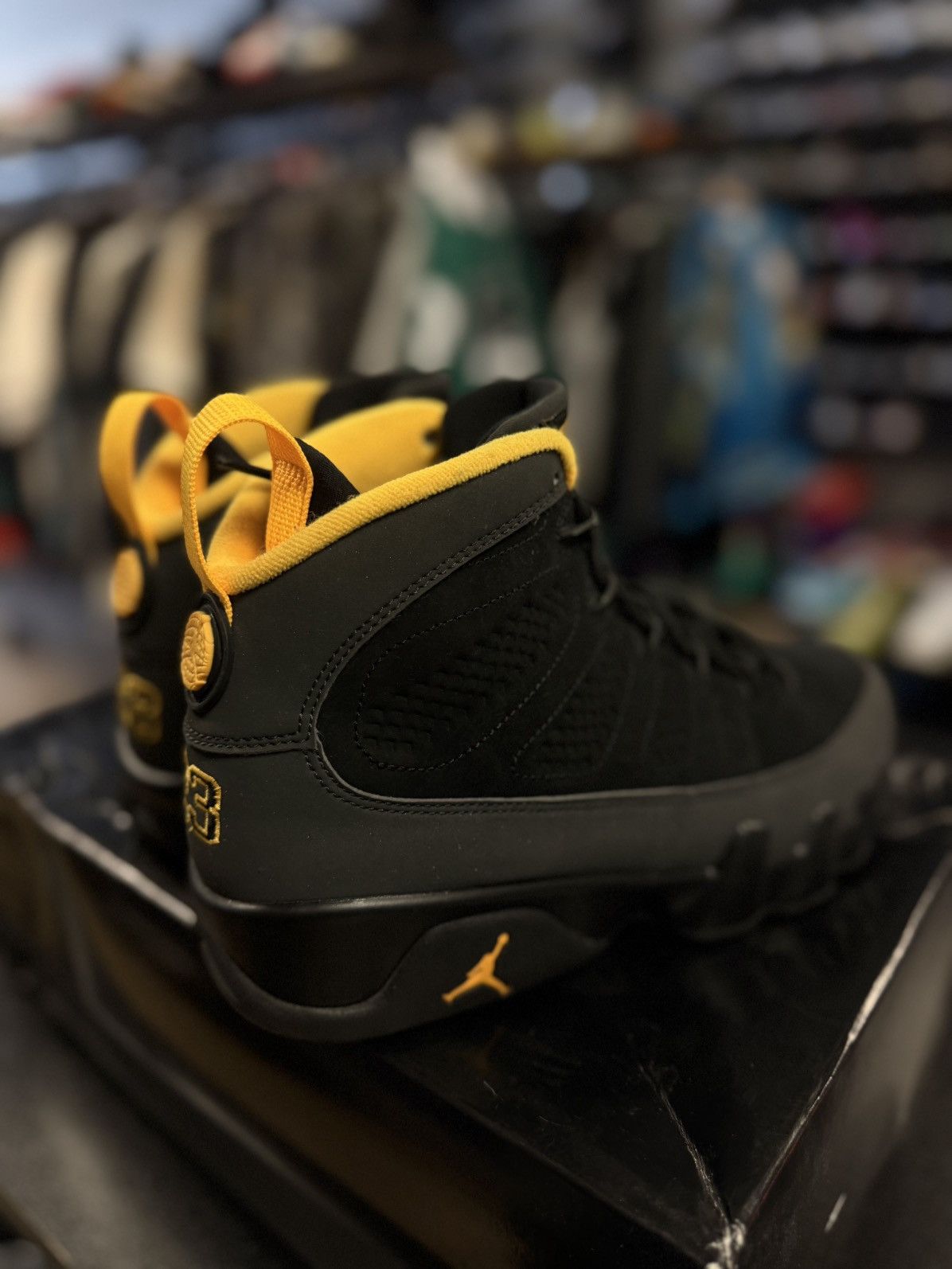 Nike Jordan 9 Dark Charcoal University Gold Size 8 🧼 Size US 8 / EU 41 - 16 Thumbnail