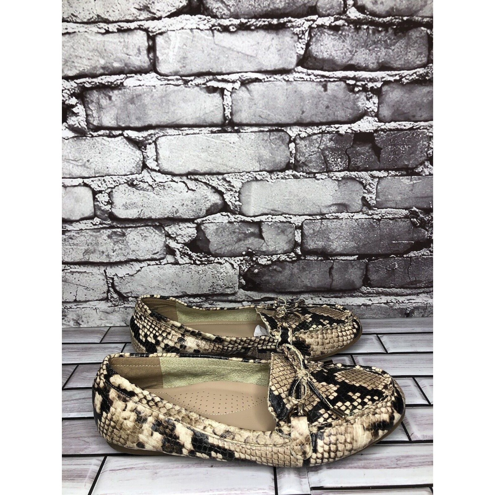 Aldo Aldo Cream Snake Skin Print Bow Leather Mocs Driving Shoes W Size US 7.5 / IT 37.5 - 16 Thumbnail