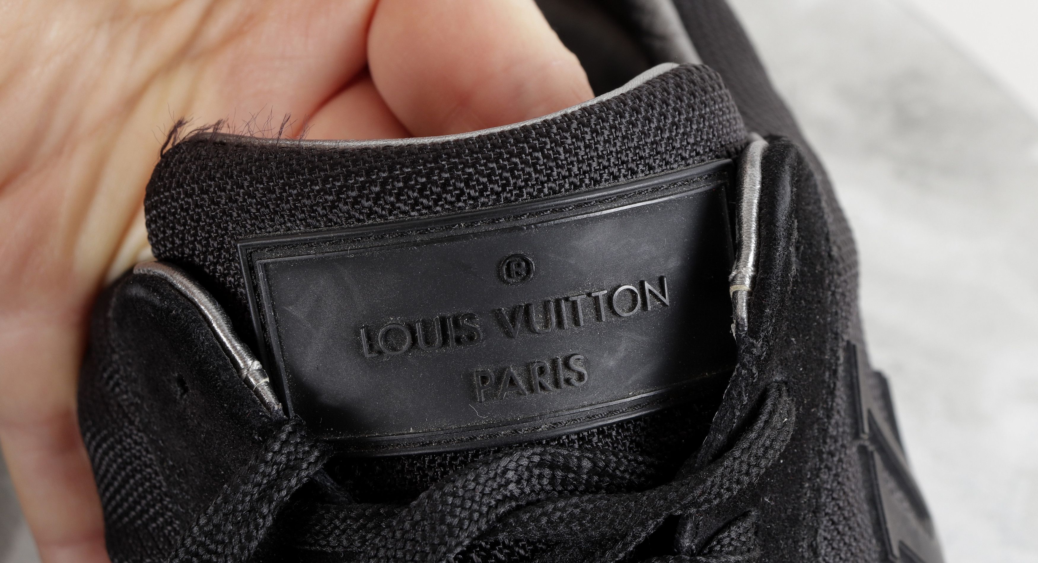 Louis Vuitton Louis Vuitton Black Canvas Suede Sneakers Size US 9.5 / EU 42-43 - 4 Thumbnail
