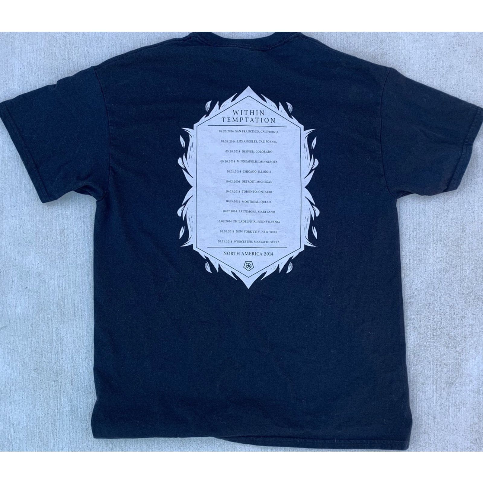 Gildan VINTAGE Within Temptation Hydra World Tour North America 2014 T-Shirt Band Concert Tee L Black Cotton Jersey Gildan Unisex Adults Short Sleeve SVG? Size US L / EU 52-54 / 3 - 7 Thumbnail