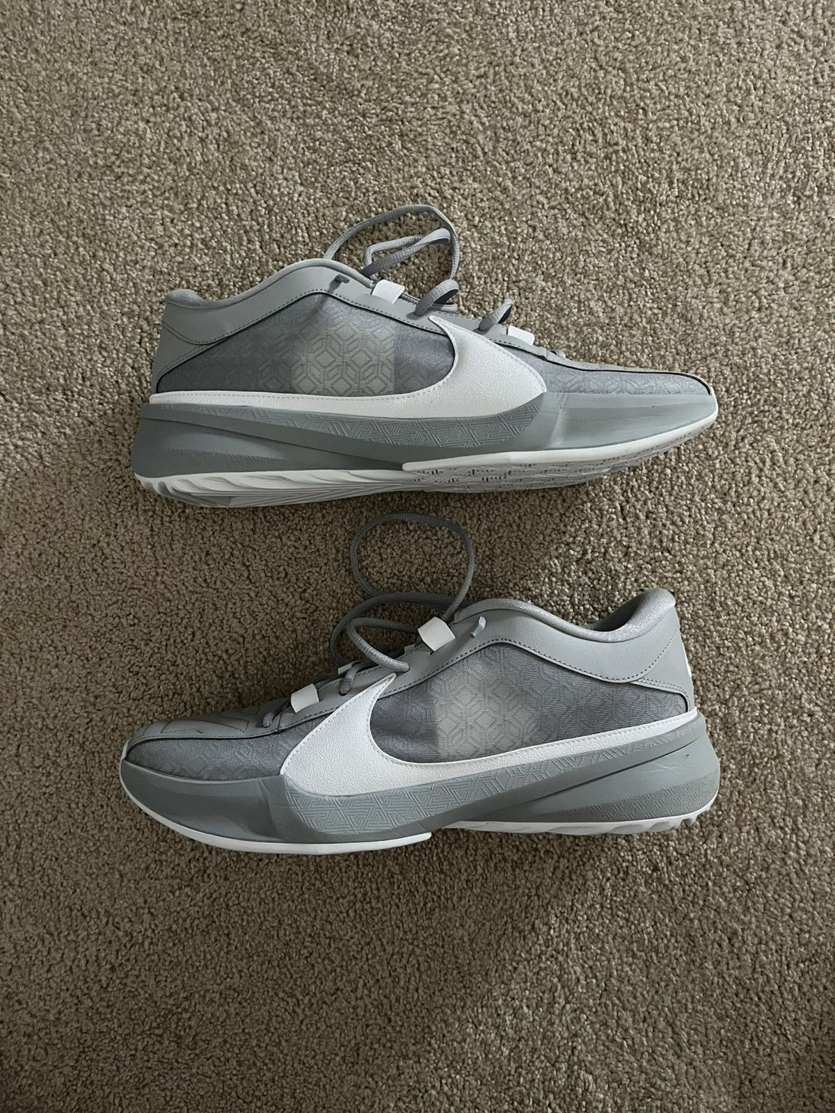 Nike Nike Giannis 5 “Gray” Size US 13 / EU 46 - 1 Thumbnail