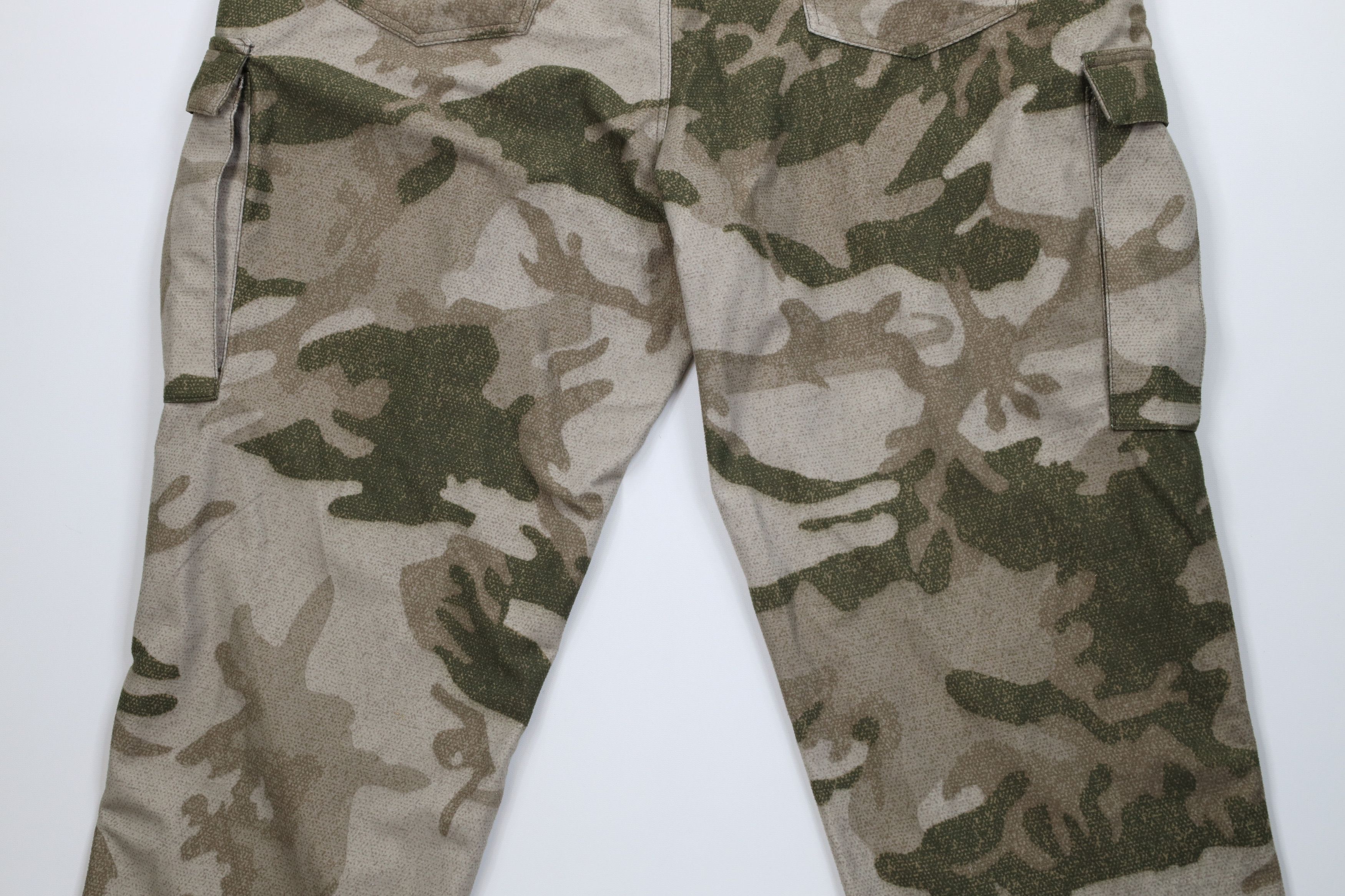 Cabelas Vintage 90s Cabelas Camouflage Wide Leg Cargo Pants Size US 44 / EU 60 - 11 Thumbnail