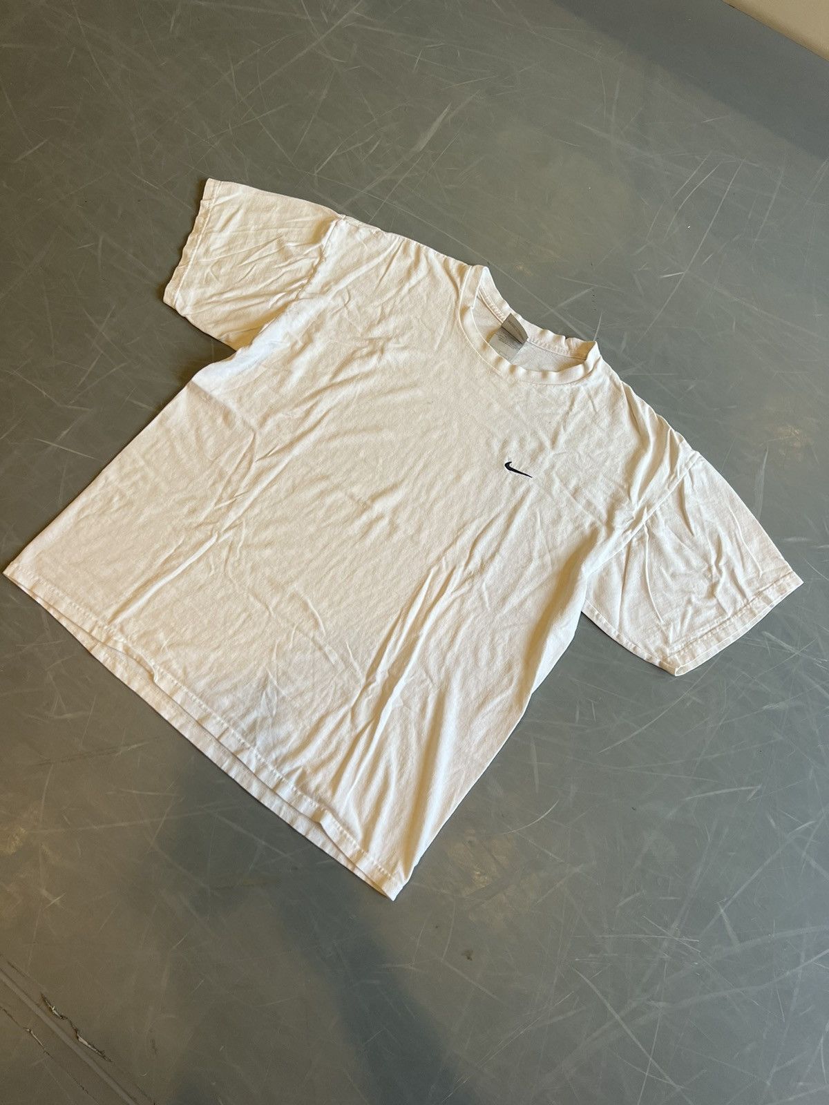 Nike Vintage Nike Embroidered Swoosh T-shirt Size US XL / EU 56 / 4 - 1 Thumbnail
