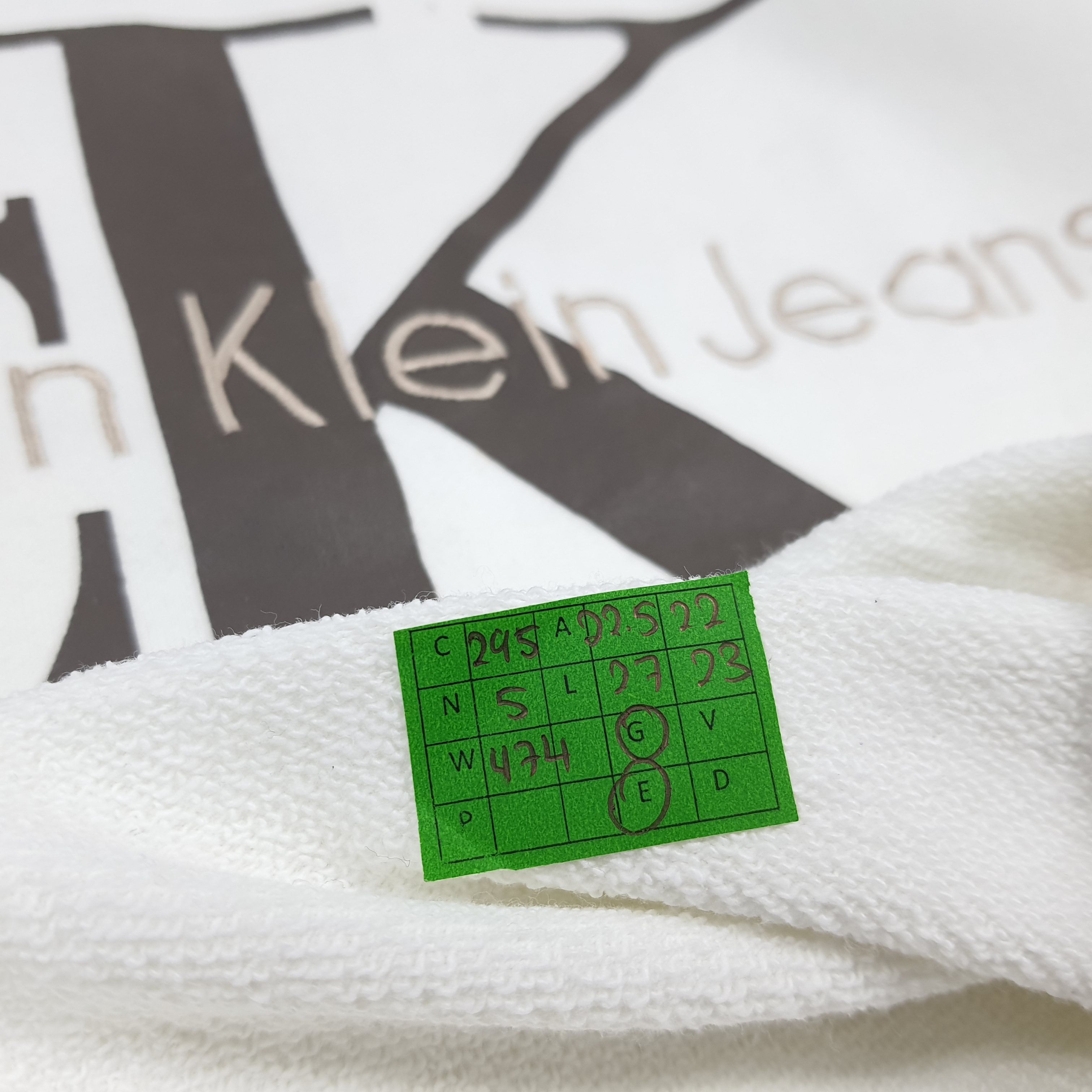 Calvin Klein Vintage Calvin Klein Jeans White Pullover C295N5 Size US M / EU 48-50 / 2 - 7 Thumbnail