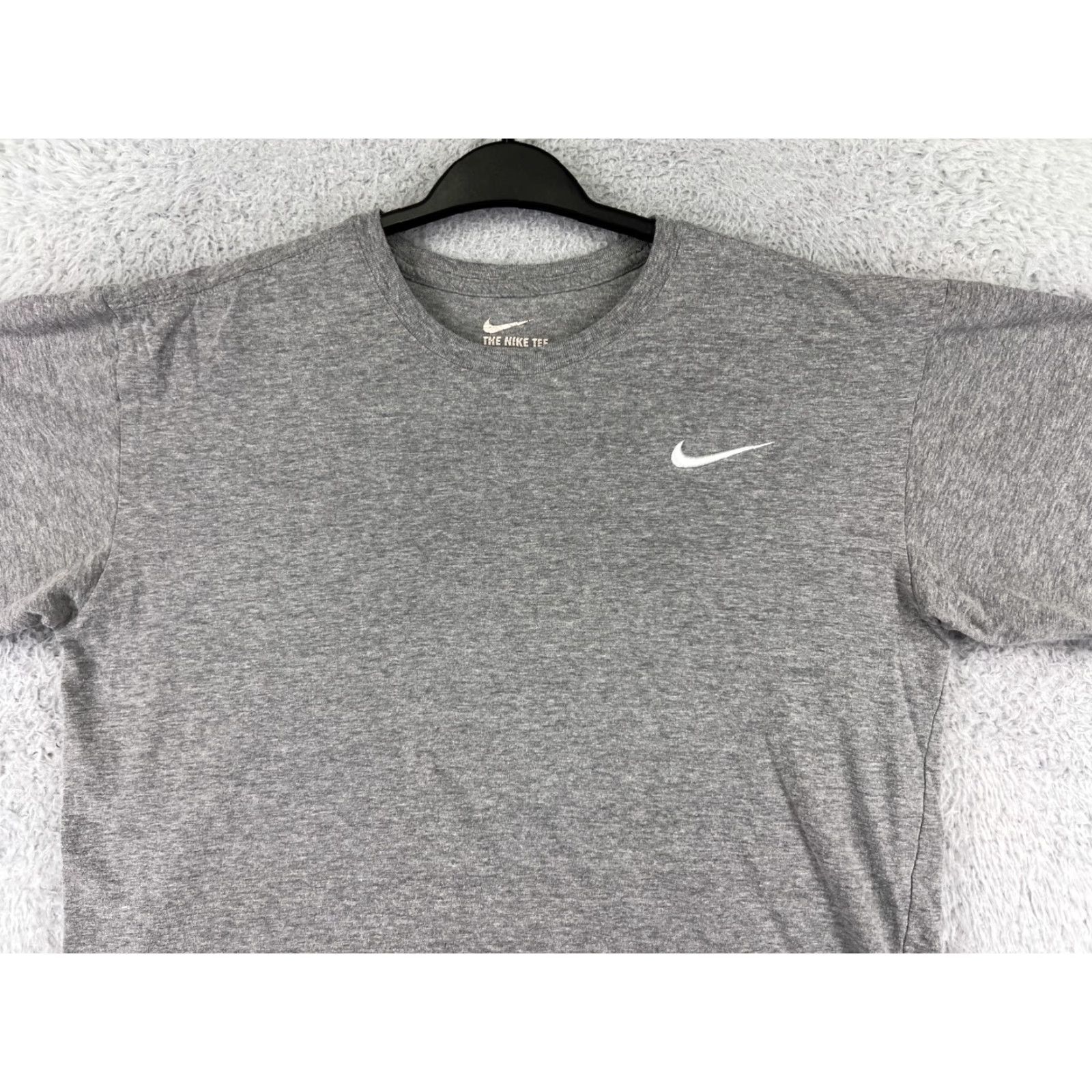 Nike Nike Shirt Mens Medium Gray Short Sleeve Crew Neck Embroidered Swoosh Cotton Size US M / EU 48-50 / 2 - 6 Thumbnail