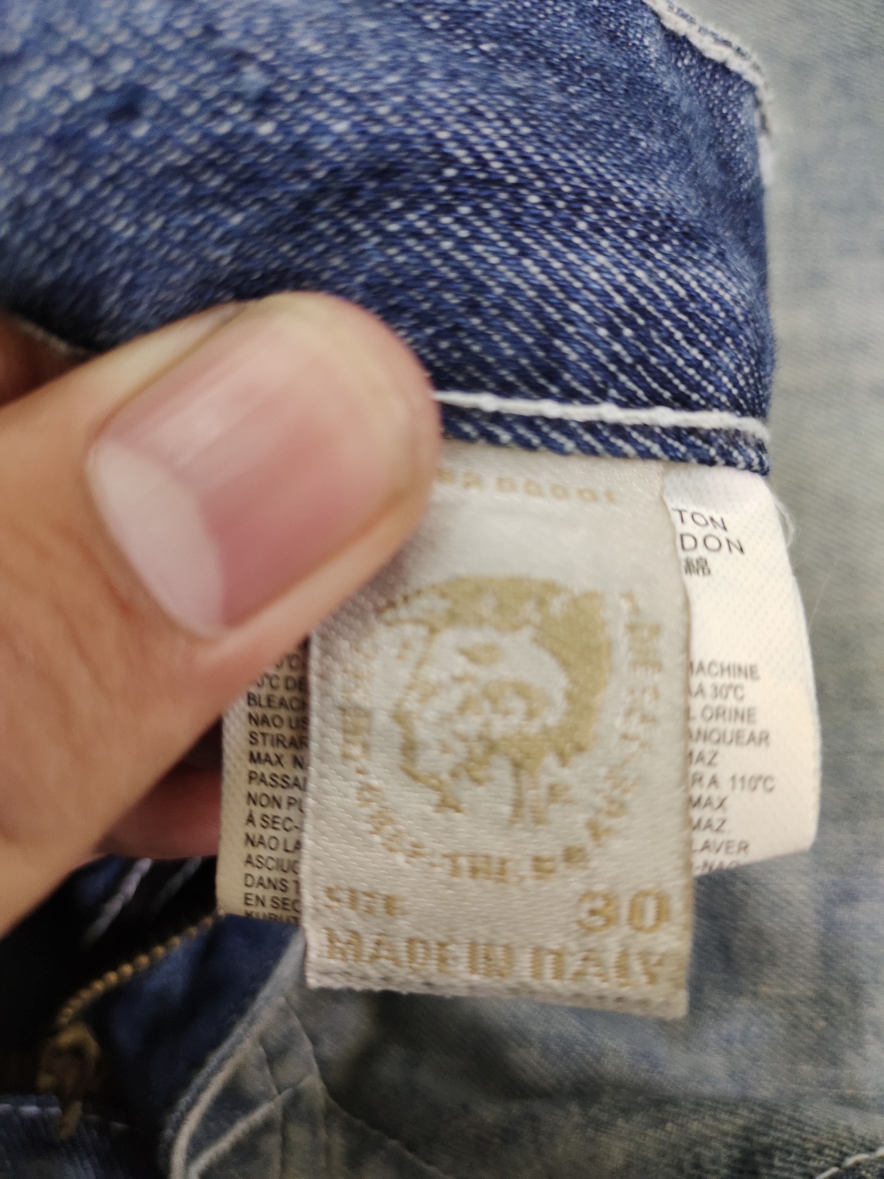 Diesel Vintage Diesel Sun Faded Denim Jeans Streetwear Y2k Size US 30 / EU 46 - 17 Thumbnail