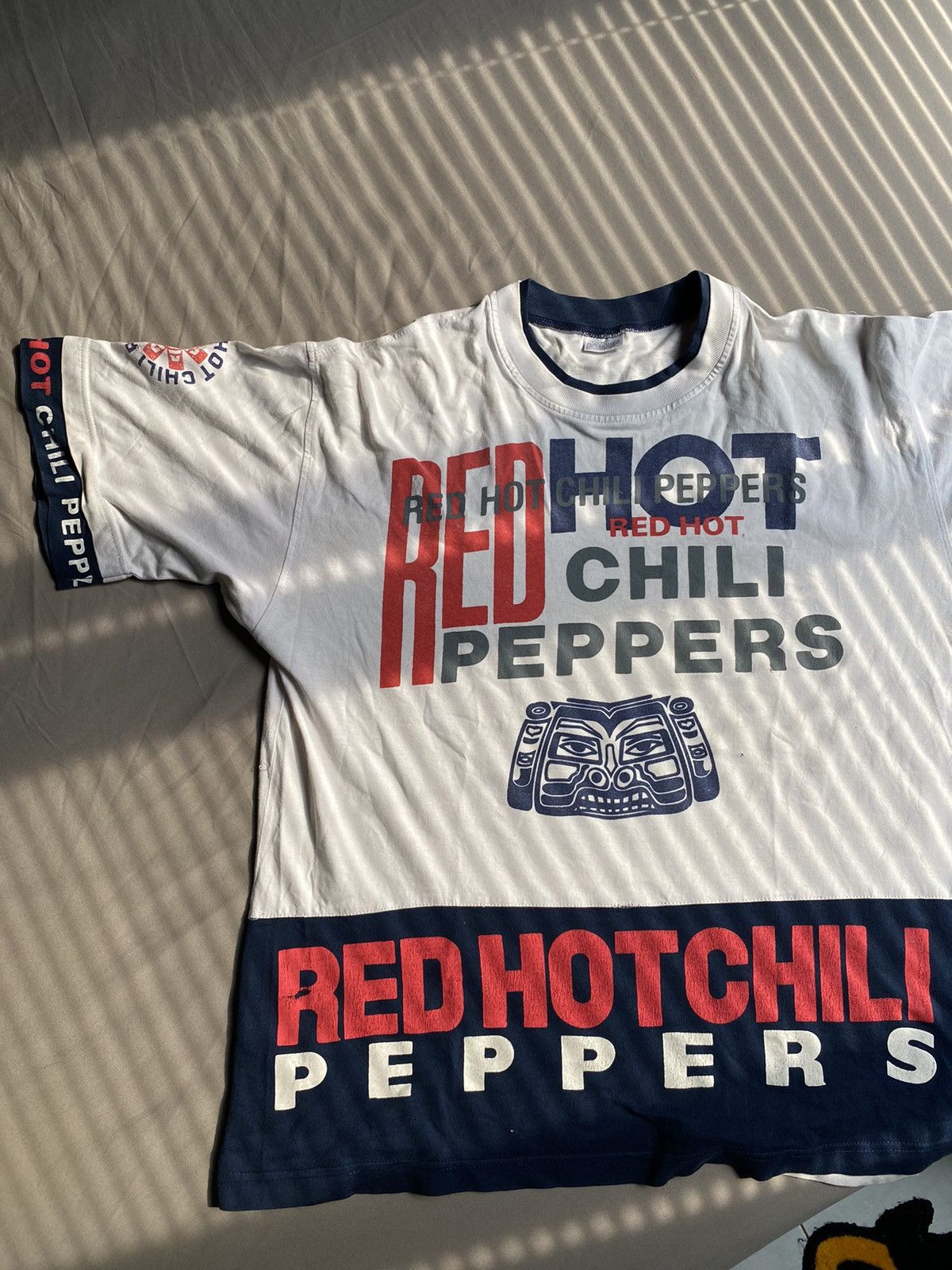 Band Tees × Vintage RARE Red Hot Chili Peppers Tshirt Bootleg 90s Size US XL / EU 56 / 4 - 4 Thumbnail