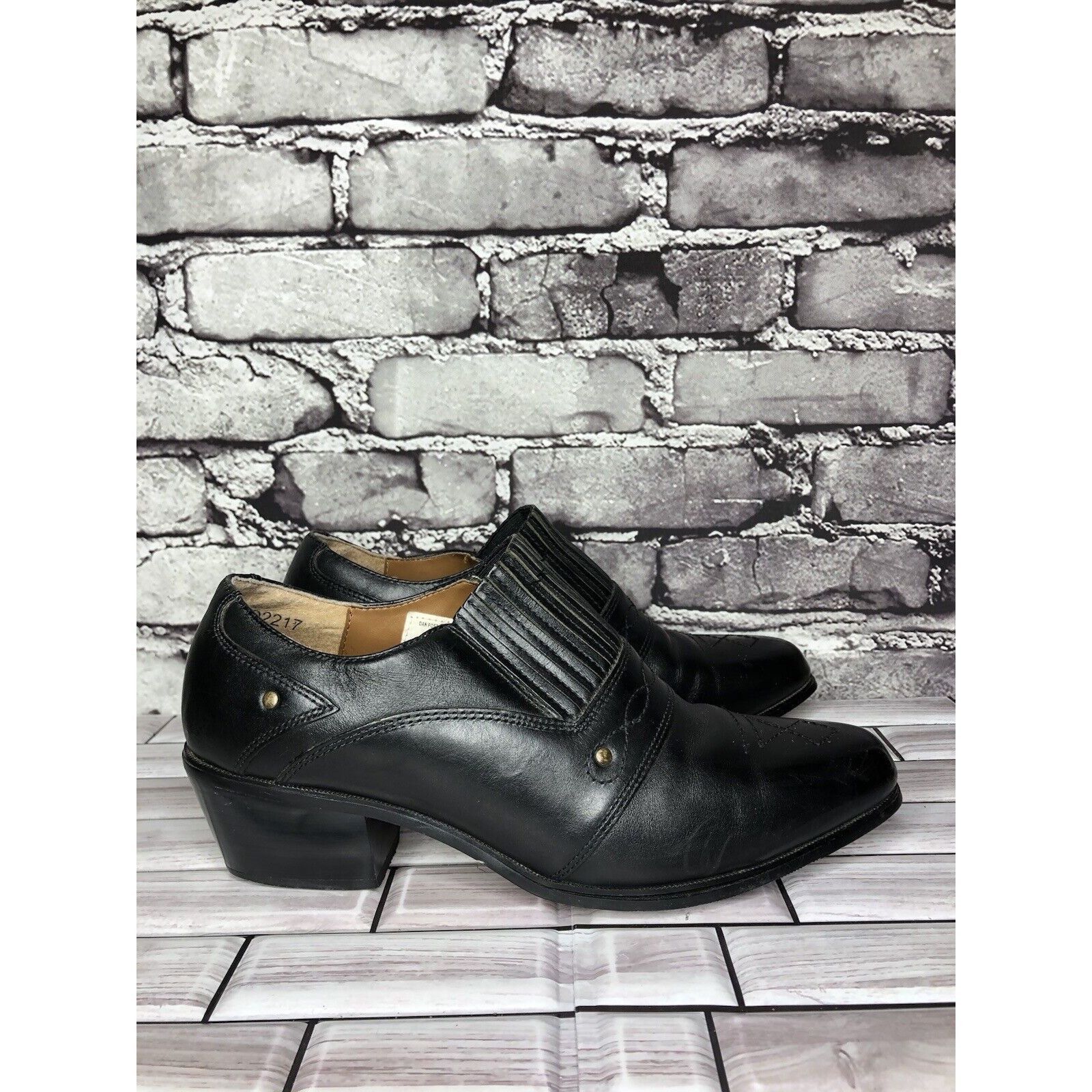 Other Dingo Black Leather Casual Low Cut Heel Booties Shoes Women Size US 9.5 / IT 39.5 - 19 Thumbnail