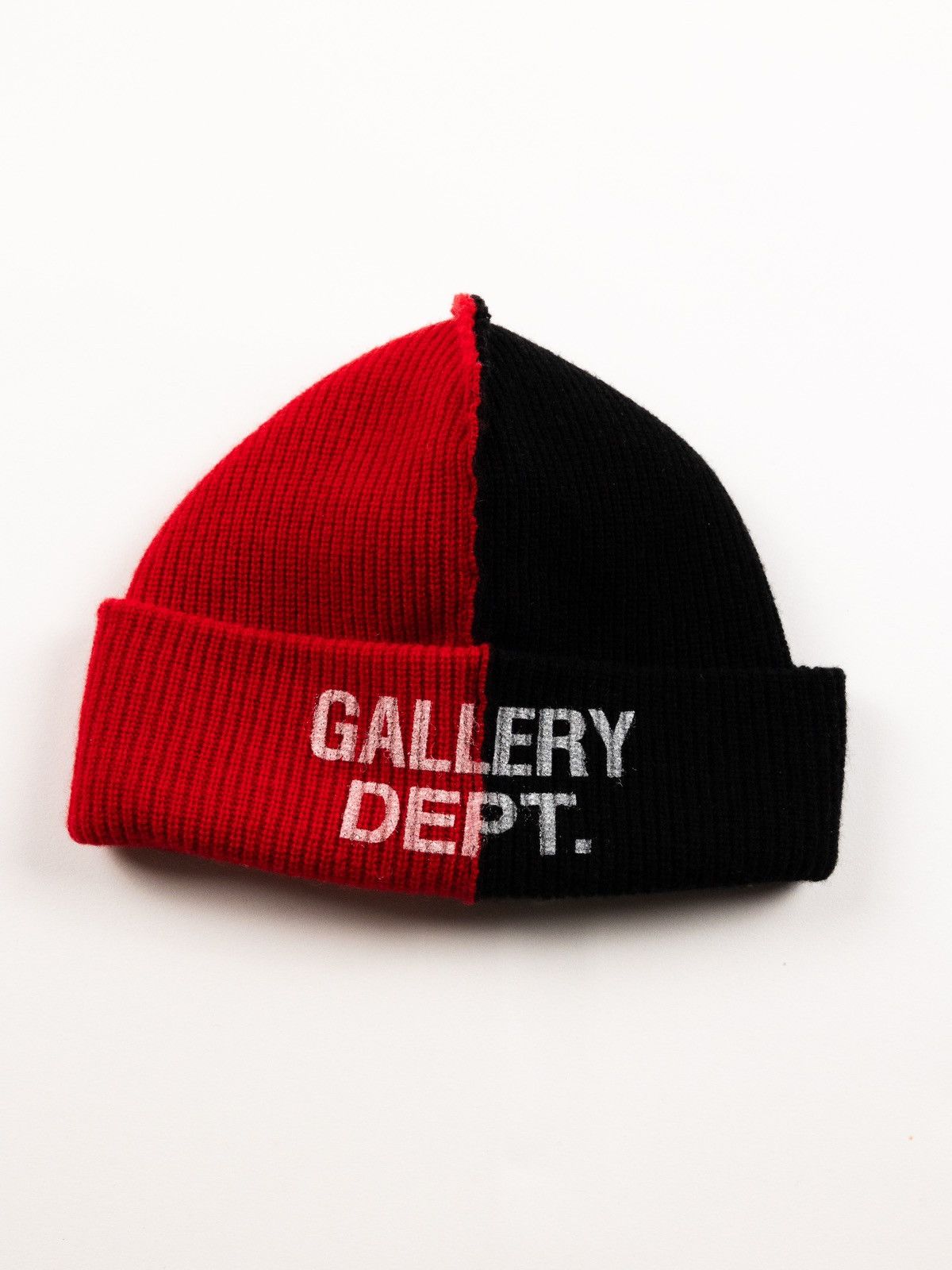 image of Gallery Dept. Split Logo Beanie in Black/Red, Men's