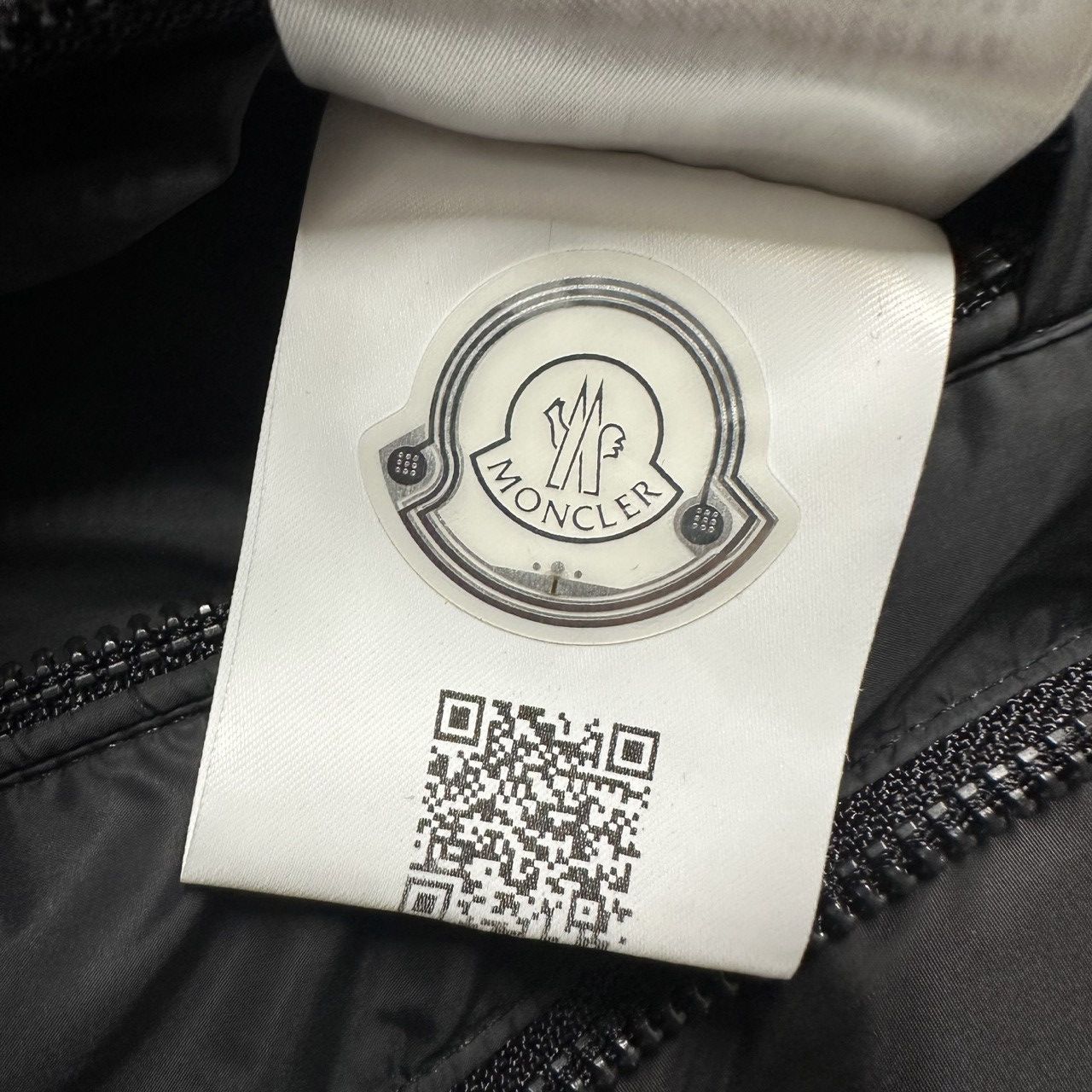 Moncler Moncler Dabos size 2 M medium mens down puffer jacket black Size US M / EU 48-50 / 2 - 24 Thumbnail
