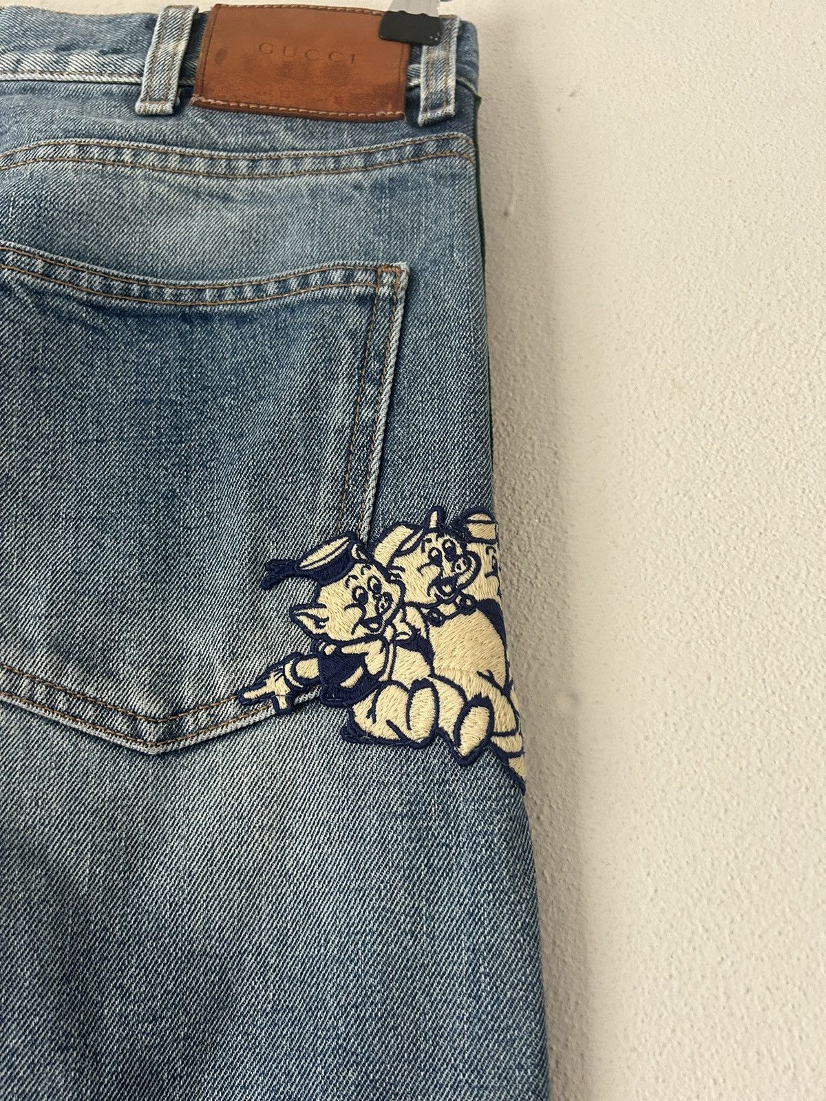 Disney × Gucci Three Little Pigs Embroidered Gucci Web Blue Denim Jeans Size US 33 - 4 Thumbnail