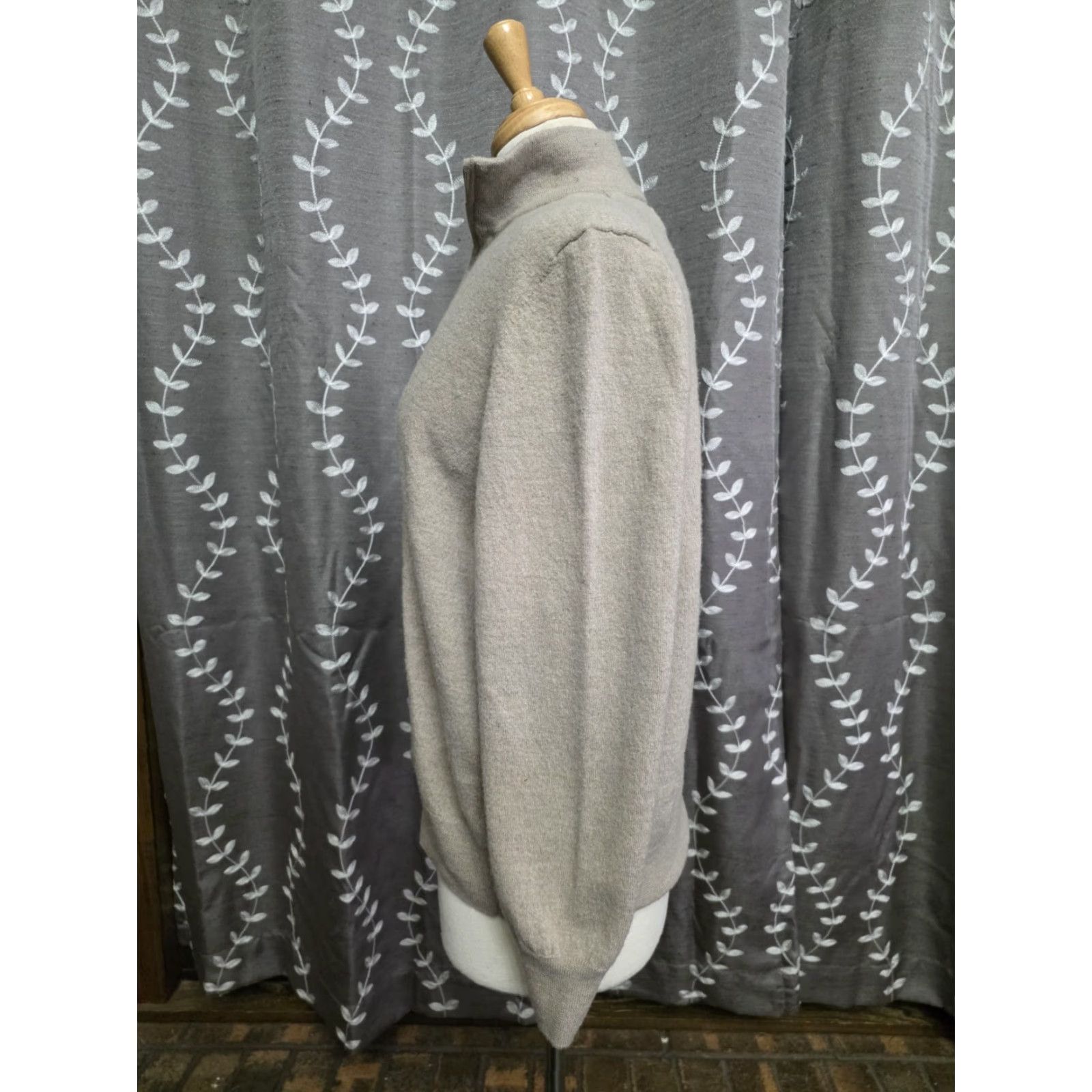 Christian Lacroix VINTAGE Christian Lacroix 100% Extra Fine Merino Wool 1/4 Zip Sweater Beige Women's XL Shirt Pullover Classic Womens Size XL / US 12-14 / IT 48-50 - 2 Thumbnail
