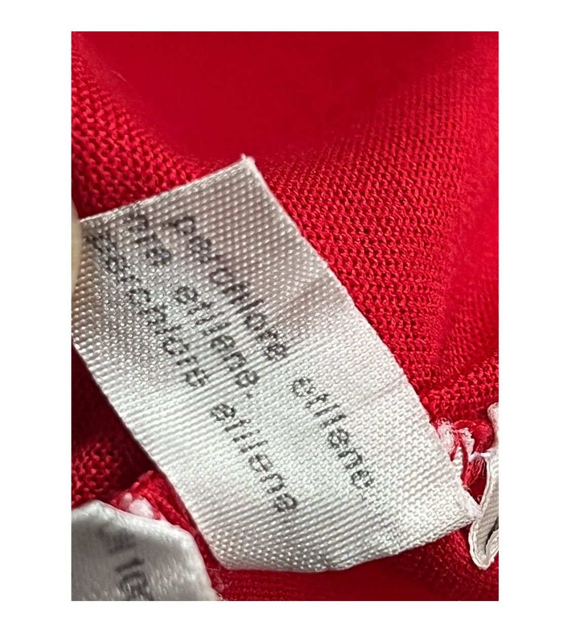 Celine Vintage Celine Paris Red Tshirt with a navy panel Emroidered Size US M / EU 48-50 / 2 - 9 Thumbnail