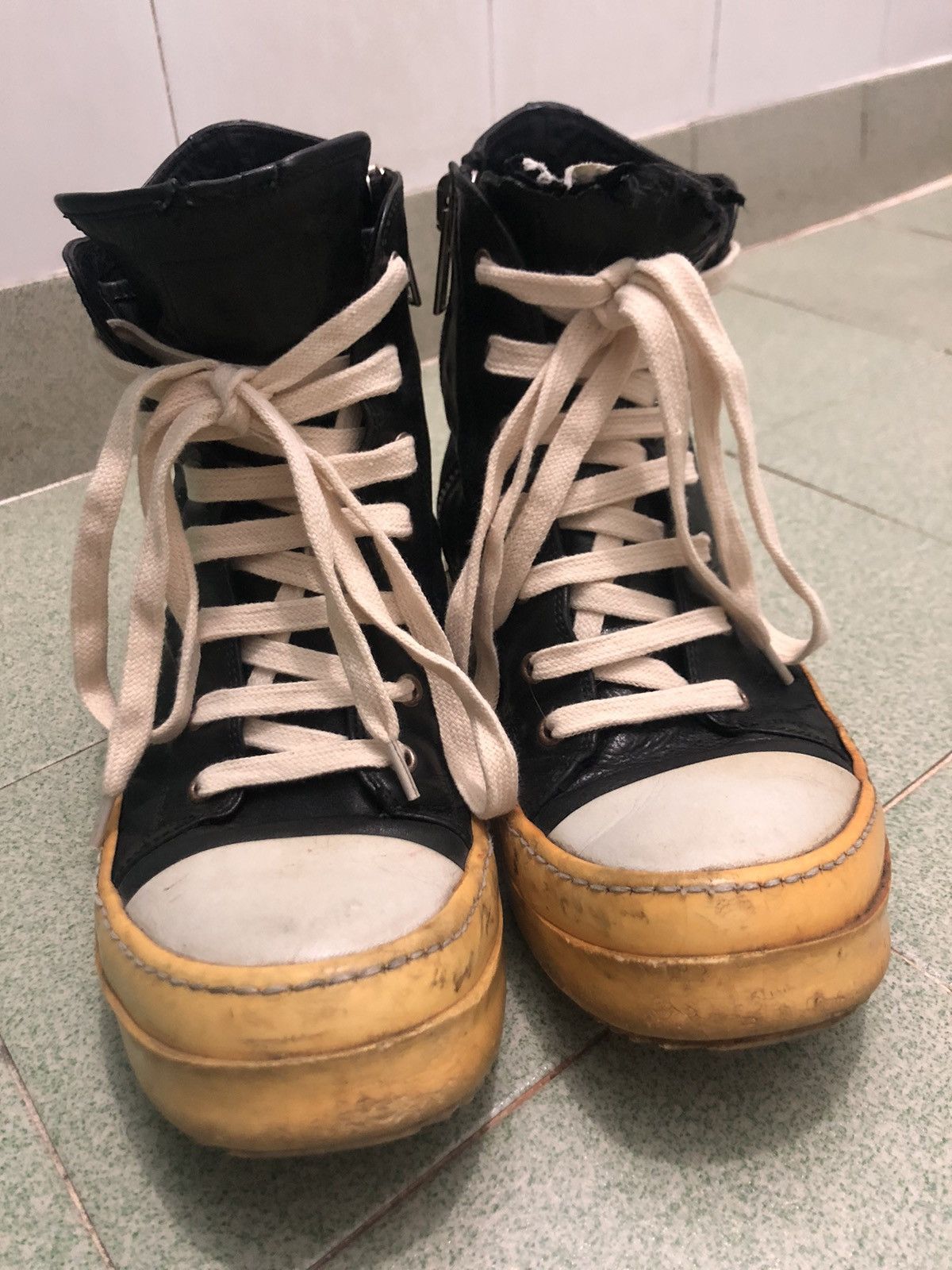 image of Rick Owens x Rick Owens Drkshdw Vintage Mainline Ramones High Sz41 Shoes in Black/White (Size 8)