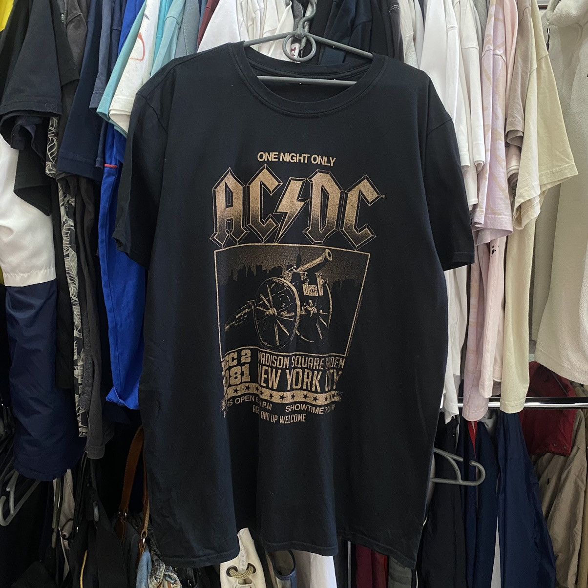 Band Tees Vintage AC/DC One Night Only 2019 rock band tee Size US L / EU 52-54 / 3 - 1 Thumbnail