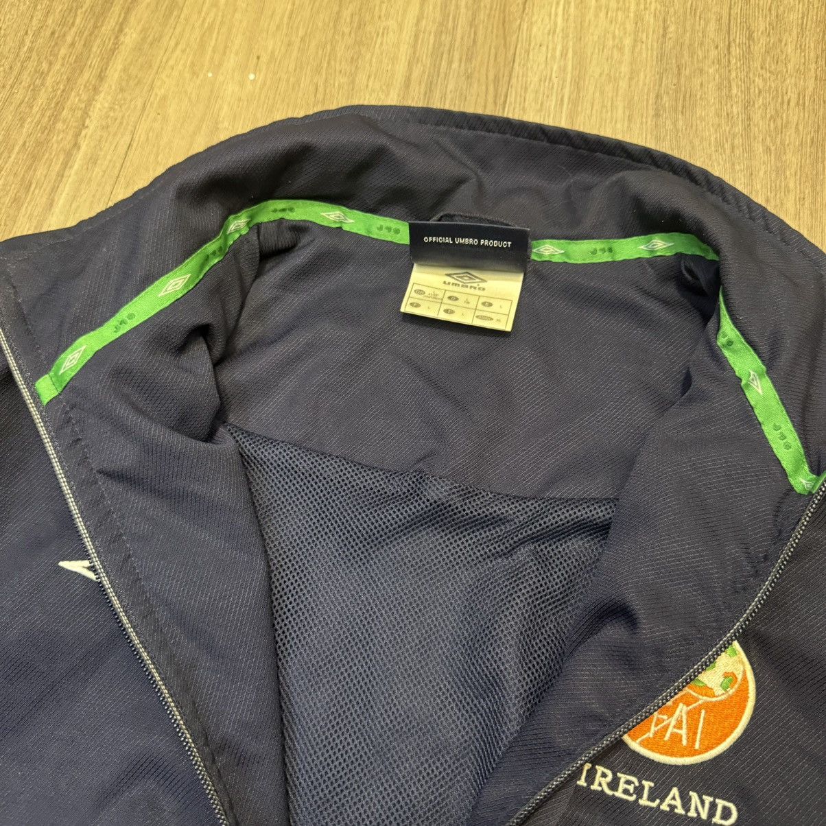 Umbro Ireland 2000s training jacket Size US L / EU 52-54 / 3 - 6 Thumbnail