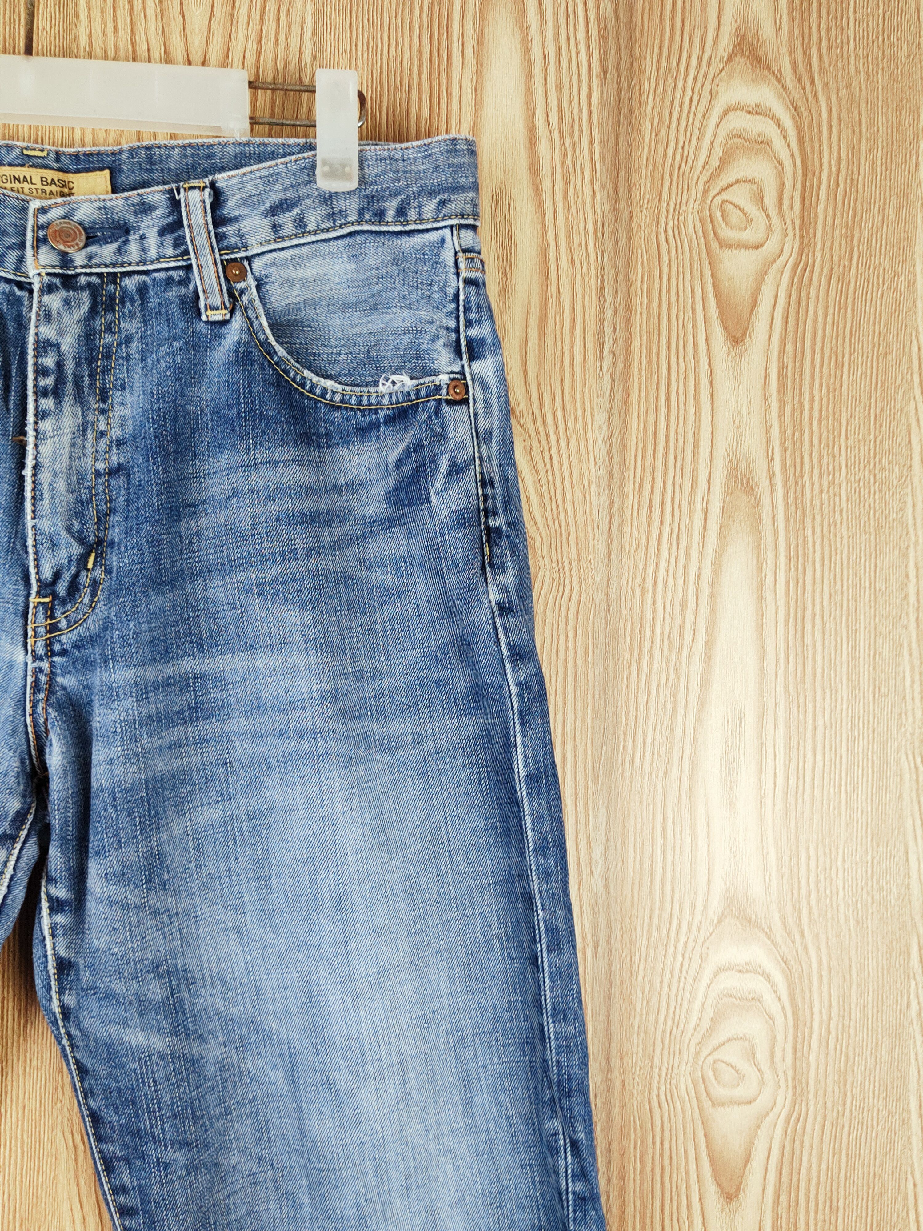 Japanese Brand Uniqlo Blue Distressed Ripped Jeans #S2688 Size US 32 / EU 48 - 5 Thumbnail