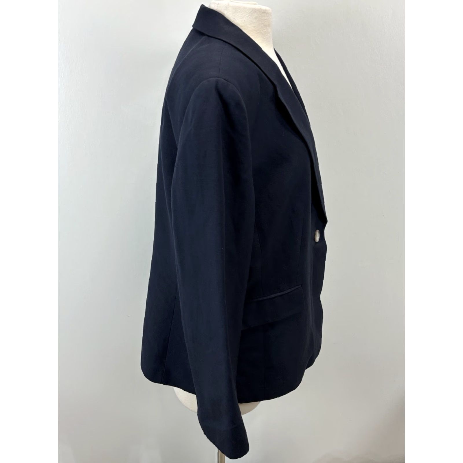 Vintage TAHARI 2 Pc Pant Suit Plus Size 18 Women’s Navy Linen Blend Business Size 40" / US 18 - 5 Thumbnail