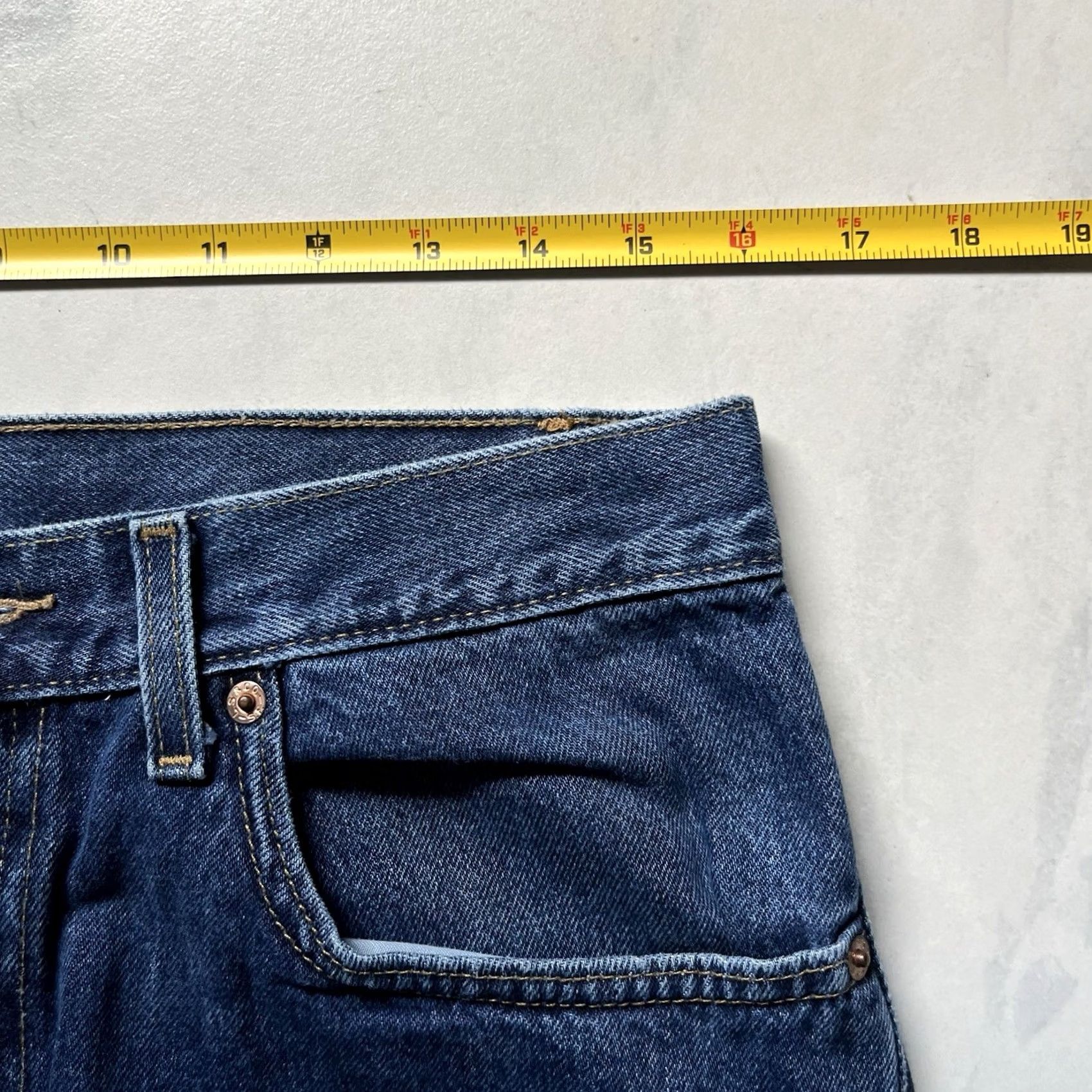 Levi's VINTAGE Levi's Jeans 32x31 Blue Mens Denim Regular Fit Straight 5-Pocket Belt Loops Size US 32 / EU 48 - 3 Thumbnail