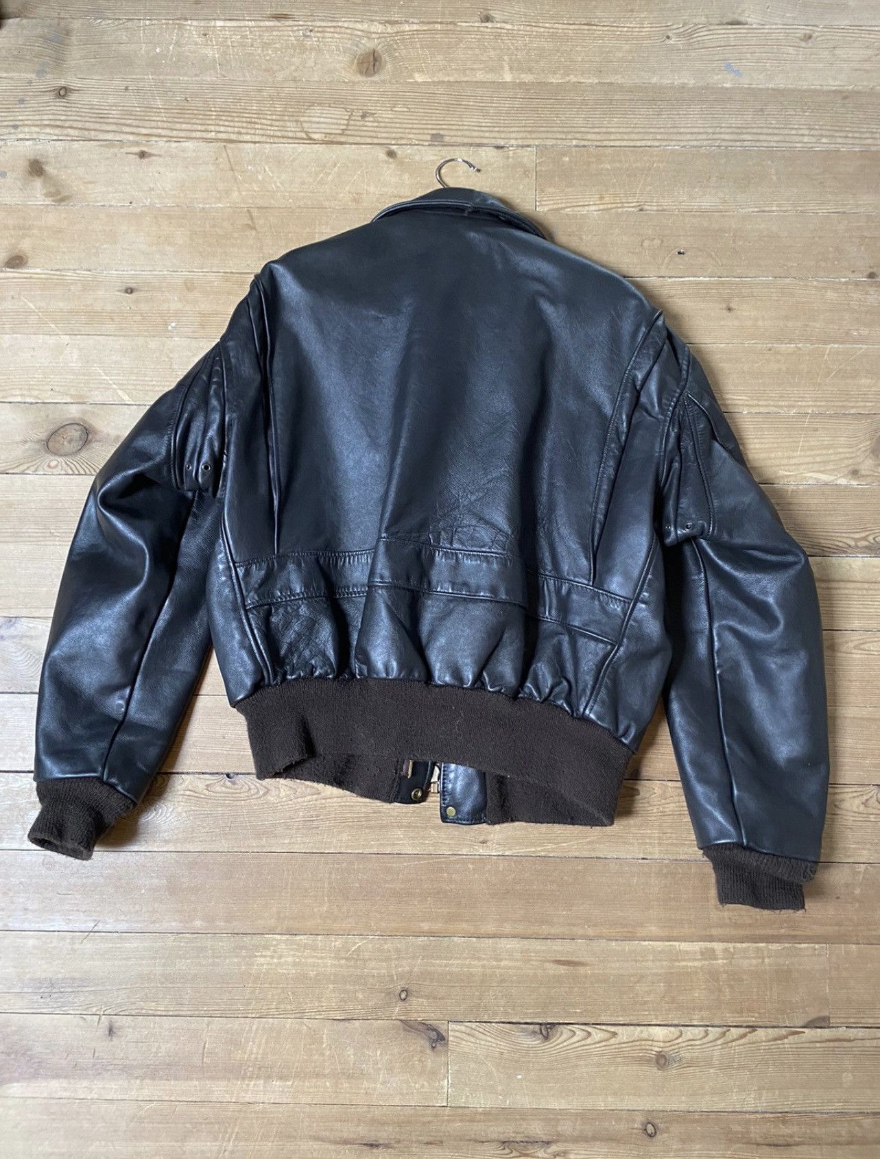 Schott A-2 Leather Flight Jacket (Vintage) Size US M / EU 48-50 / 2 - 3 Thumbnail