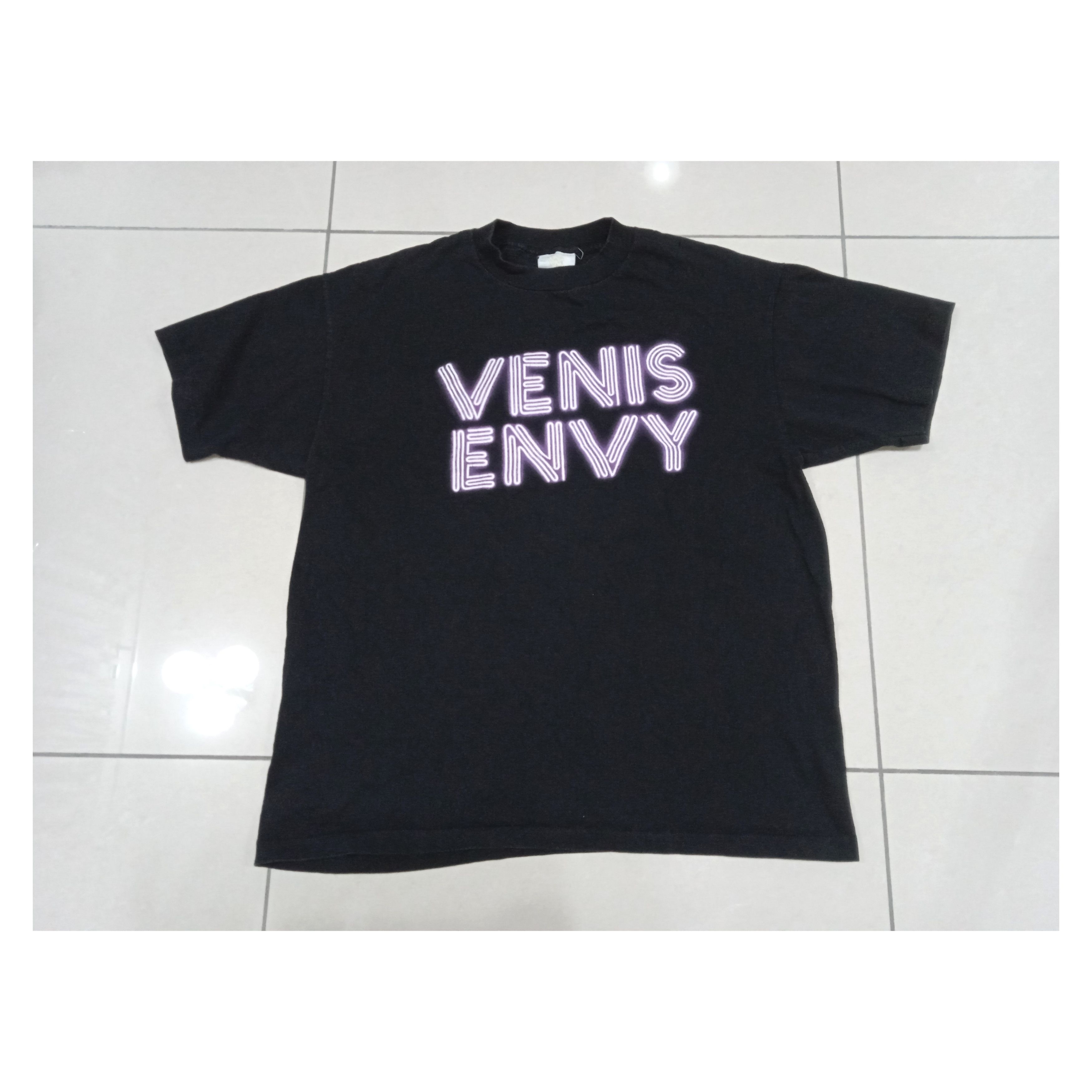 Vintage Vintage 90s WWF Val Venis Venis Envy Wrestling 1998 T-Shirt Size US L / EU 52-54 / 3 - 2 Thumbnail