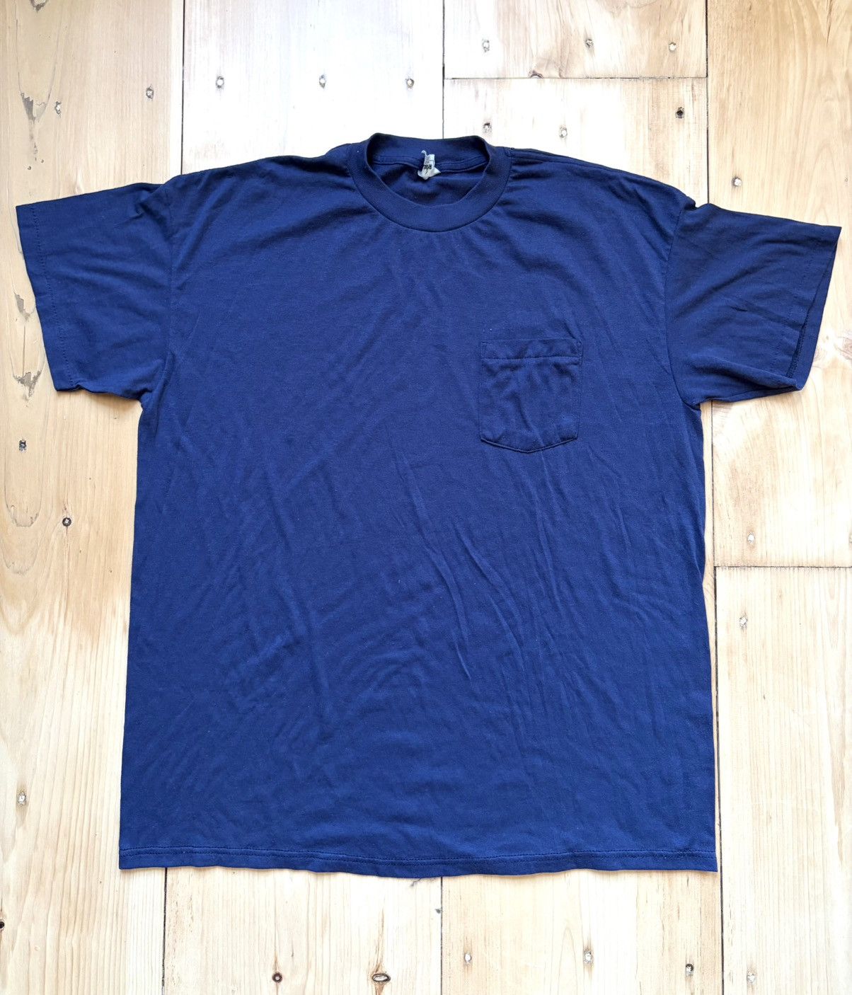 Vintage Vintage Blank Sun faded Pocket T distressed Single Stitch Size US XL / EU 56 / 4 - 1 Thumbnail