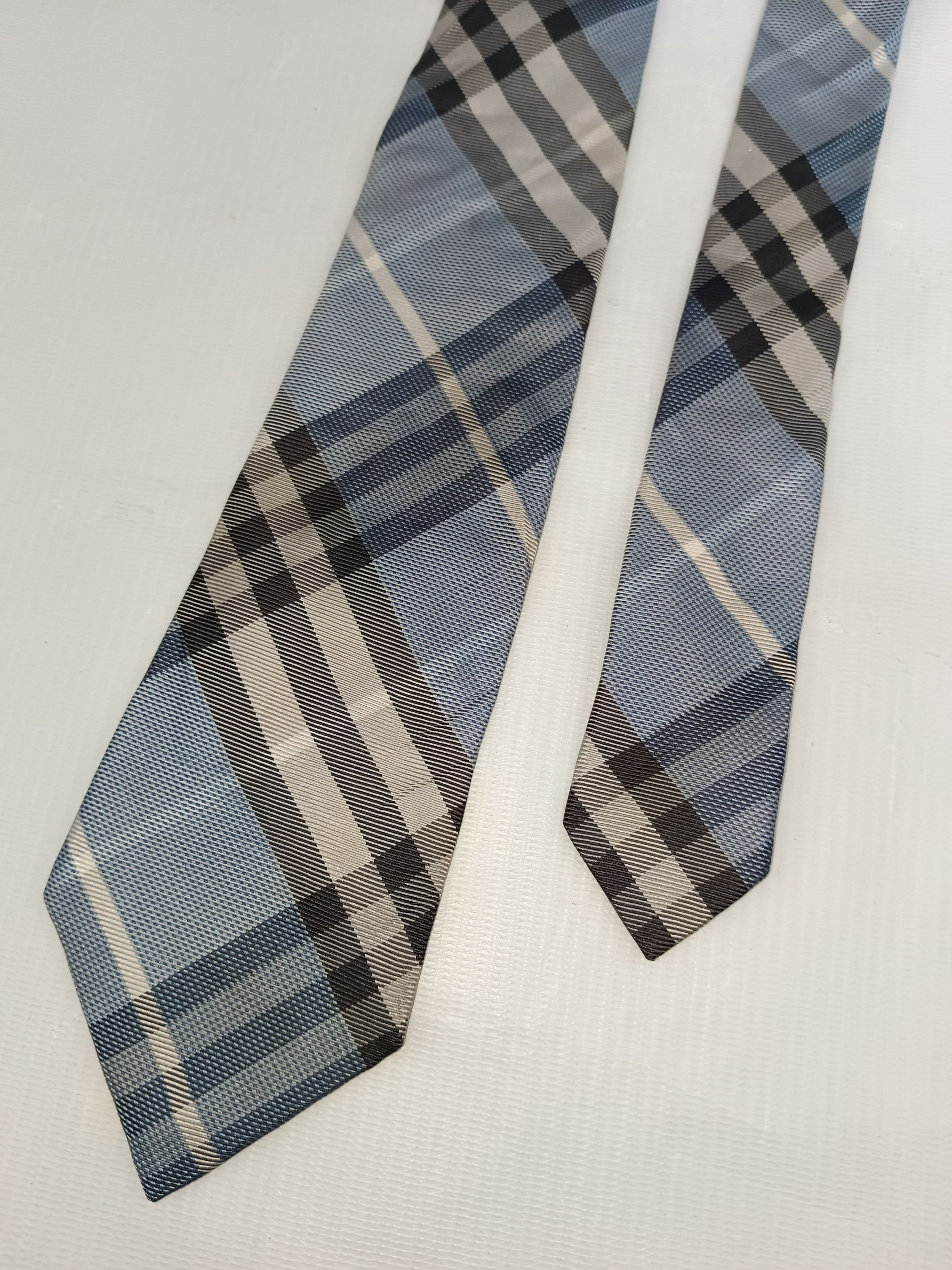 Burberry × The Tie Bar Burberry London Check Tie Size ONE SIZE - 1 Thumbnail