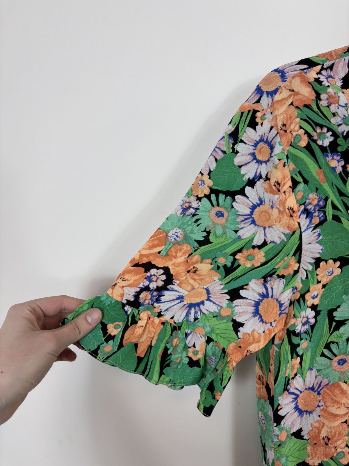 Sandro Sandro NWT Women’s Reda Floral Print Boho Silk Blouse Top Size S / US 4 / IT 40 - 11 Thumbnail