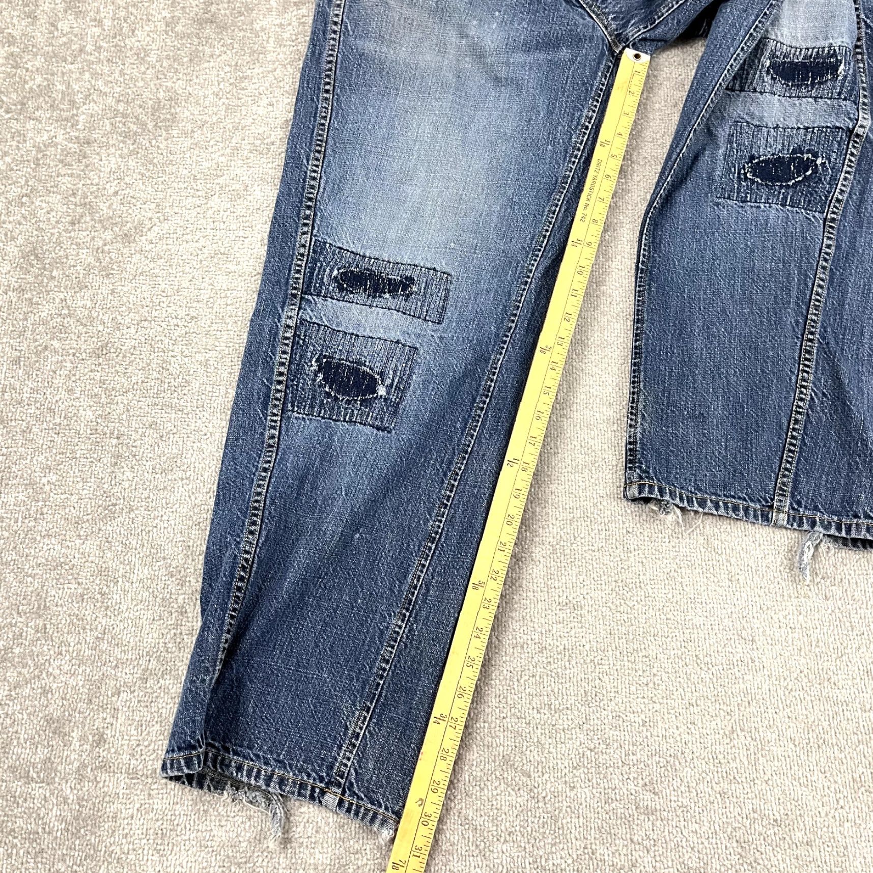 Rocawear ROCAWEAR Jeans Mens 32x31 Denim Grunge Patchwork Wide-Leg Distressed Y2K Mens Wide-Leg Jeans Blue 32 Men's Fashion Grunge Size US 32 / EU 48 - 6 Thumbnail