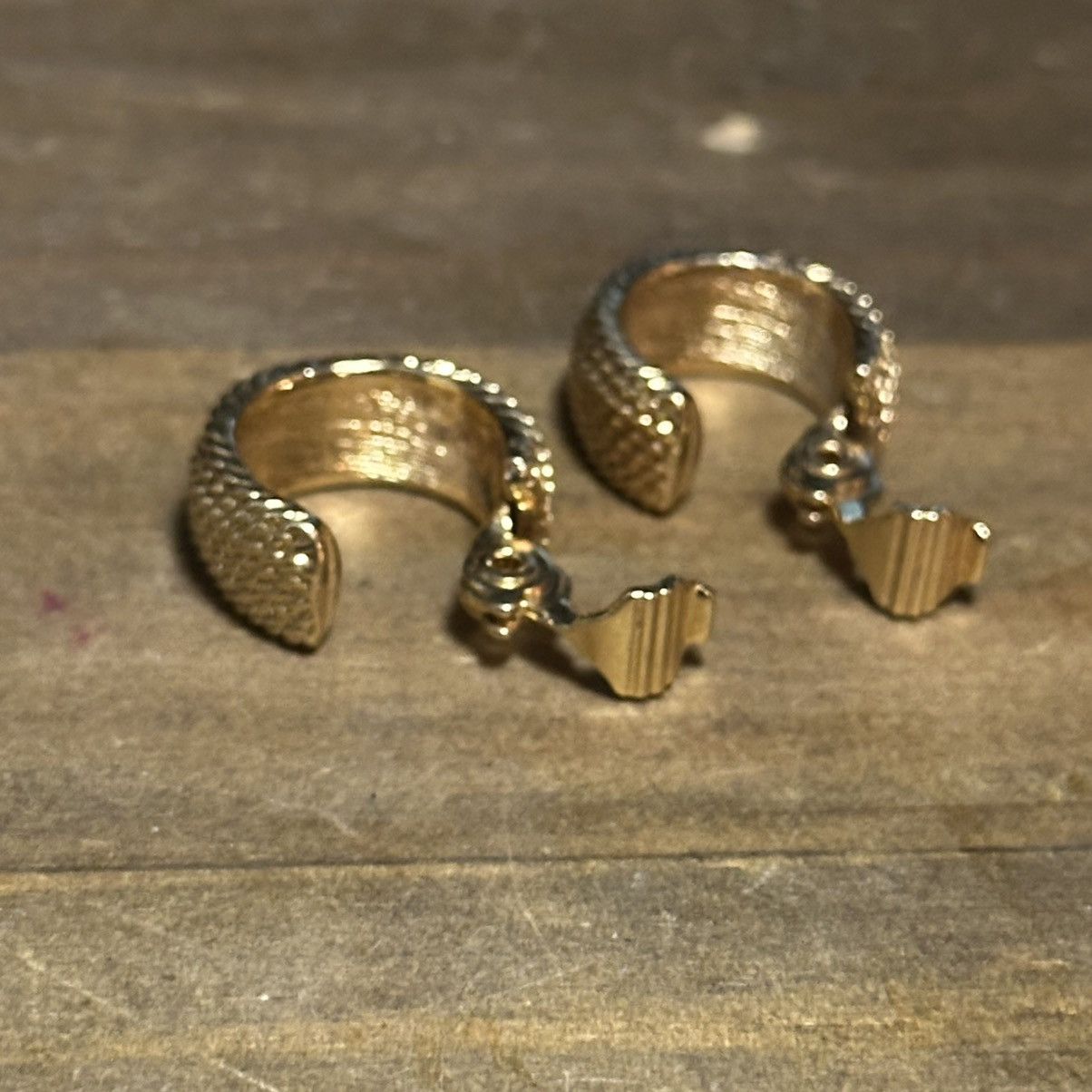 Monet Vintage Monet gold tone textured clip on hoop earrings Size ONE SIZE - 4 Thumbnail