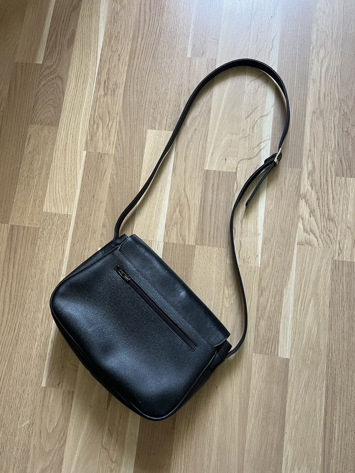 Le Grande Bleu (L.G.B.) Vintage avant garde leather messenger bag as 98 style 90s Size ONE SIZE - 6 Thumbnail