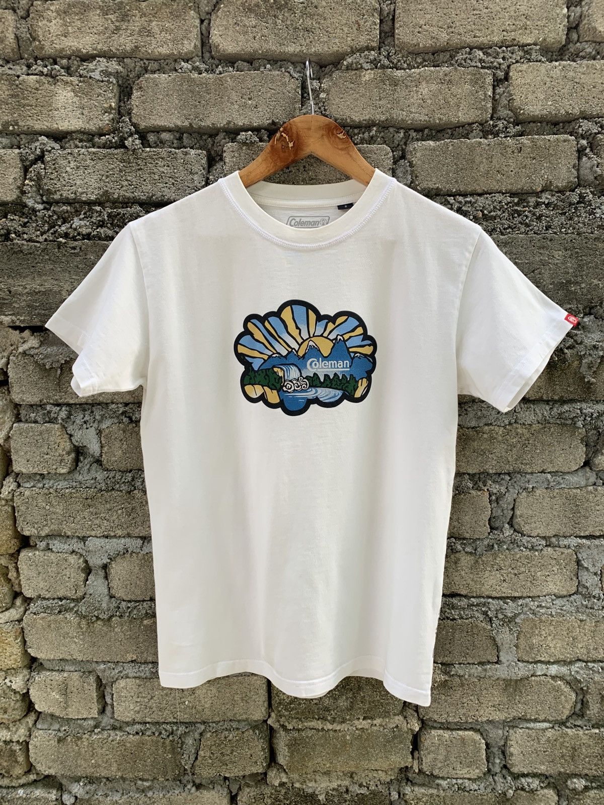 Coleman Coleman Sunrise Scenery Graphic Tshirt Size US S / EU 44-46 / 1 - 9 Thumbnail