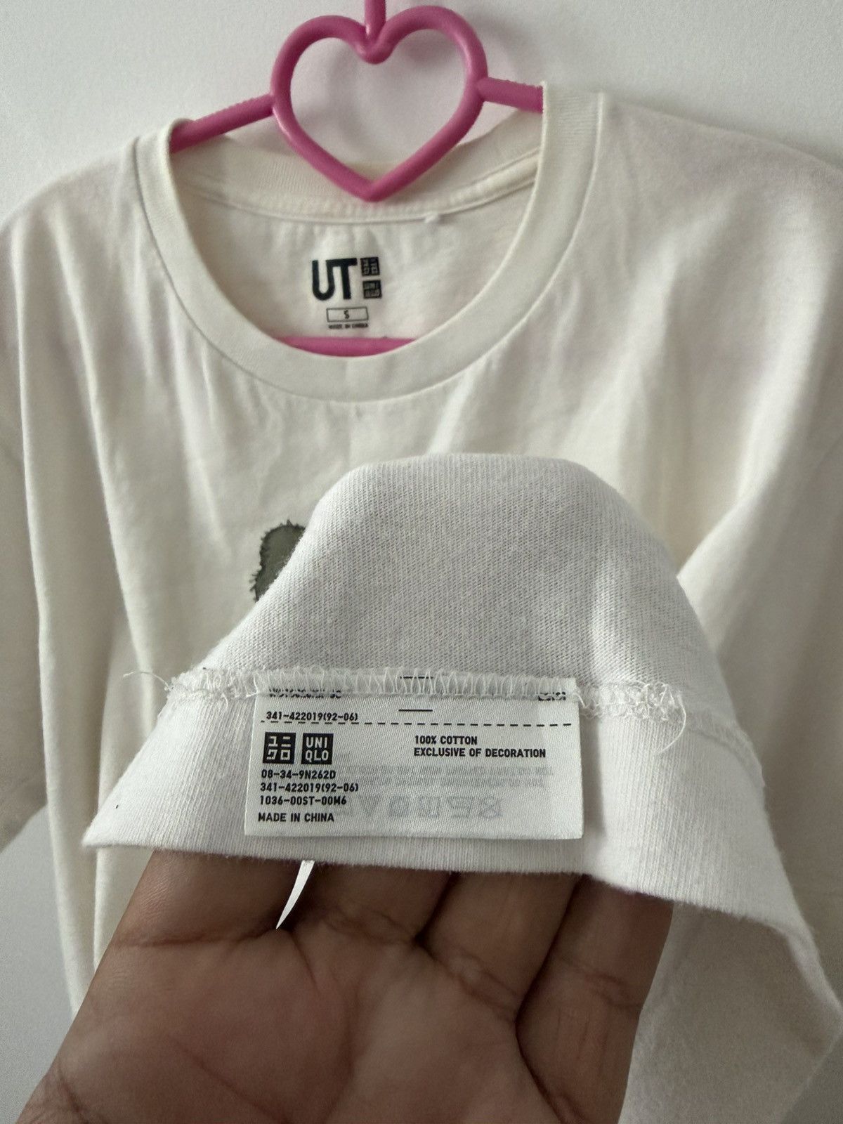 Kaws × Uniqlo Rare KAWS X Uniqlo Graphic Embroidered XX White Tee Size US S / EU 44-46 / 1 - 5 Thumbnail