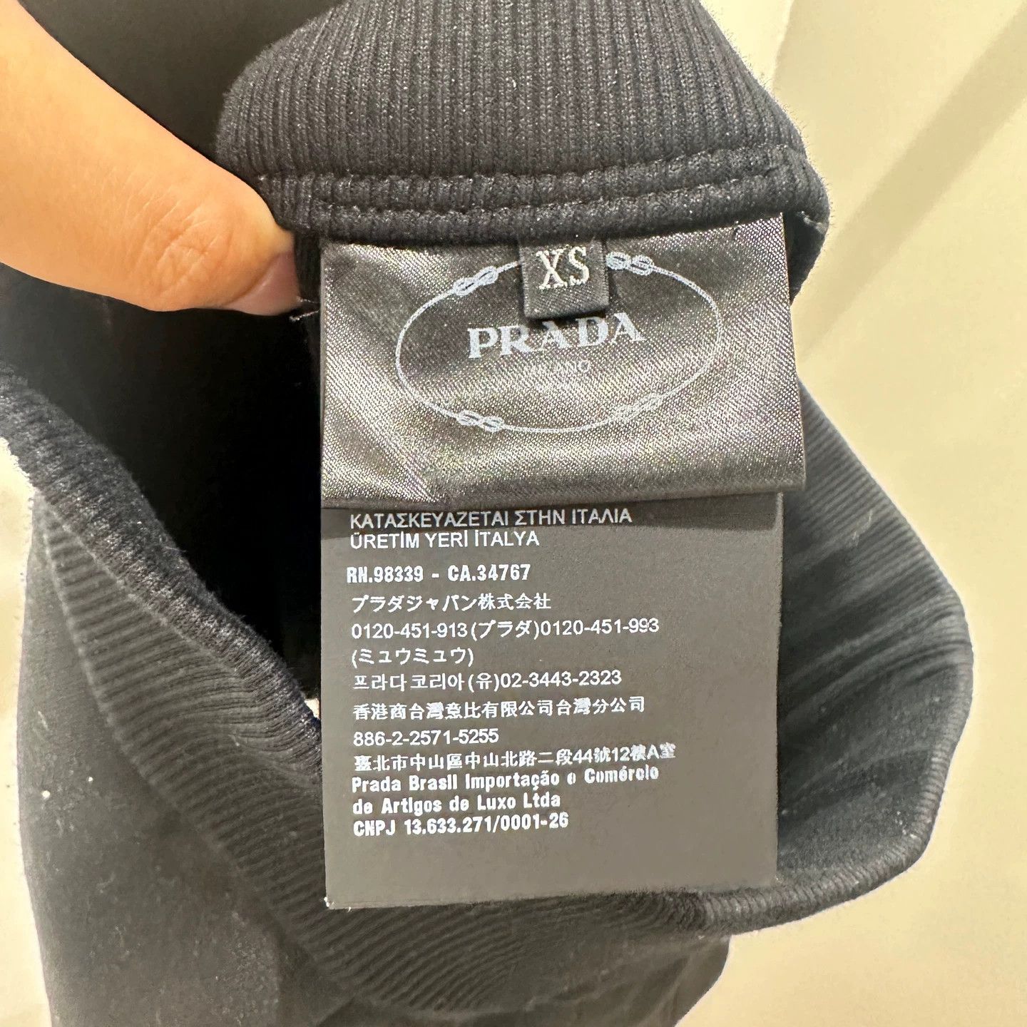 Prada Prada may299 Triangle Logo Space Cotton Shorts Size 25" / US 0 / IT 36 - 4 Thumbnail