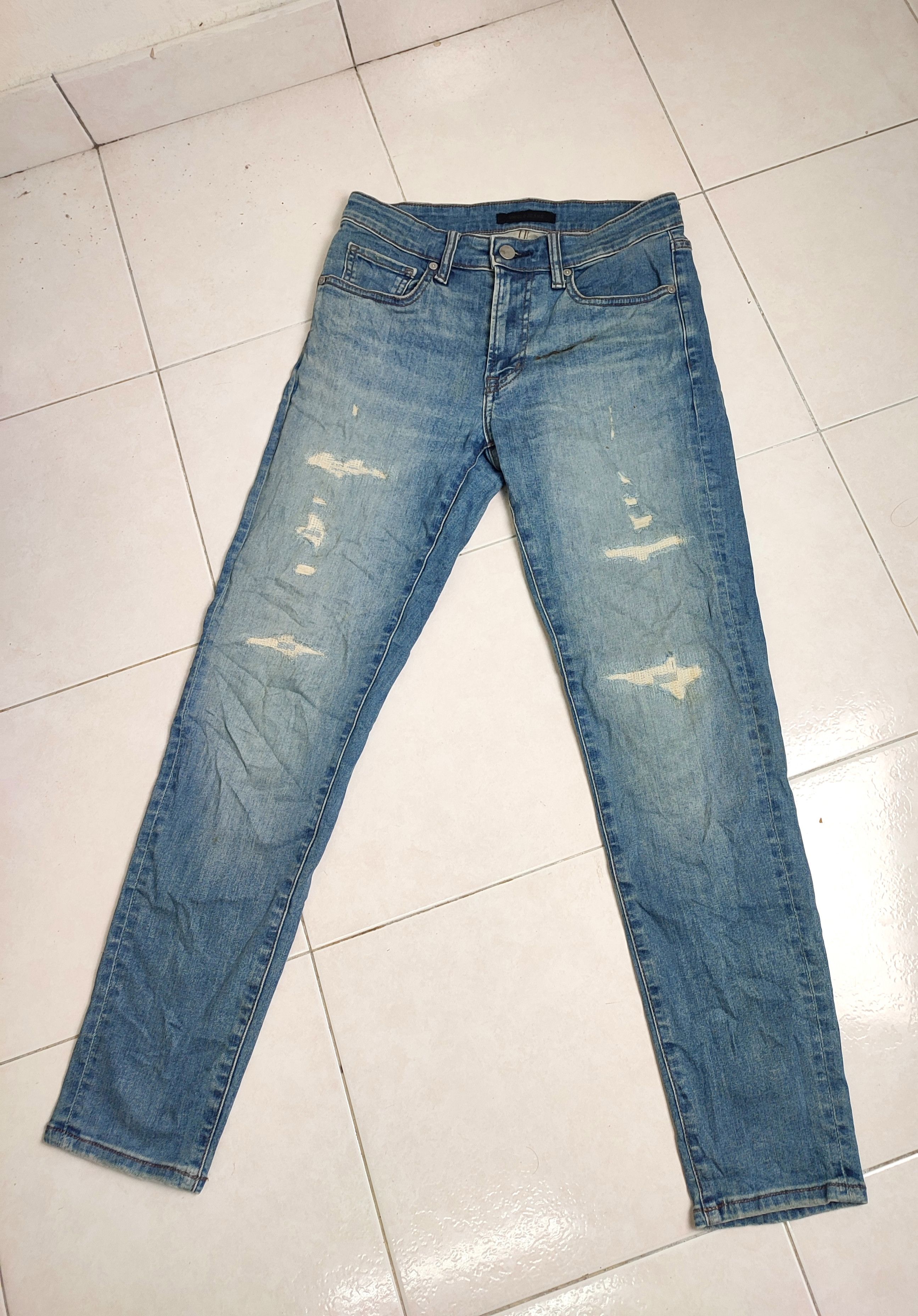 Designer × Japanese Brand × Uniqlo 💥Flare💥 Uniqlo Distressed Jeans Size US 28 / EU 44 - 1 Thumbnail