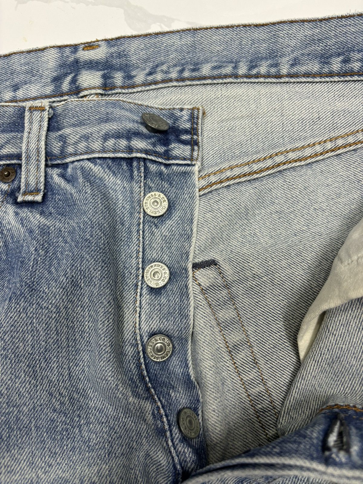 Levi's × Vintage Levis 501 Selvedge Button 558 Distress Denim Jean Size US 30 / EU 46 - 6 Thumbnail
