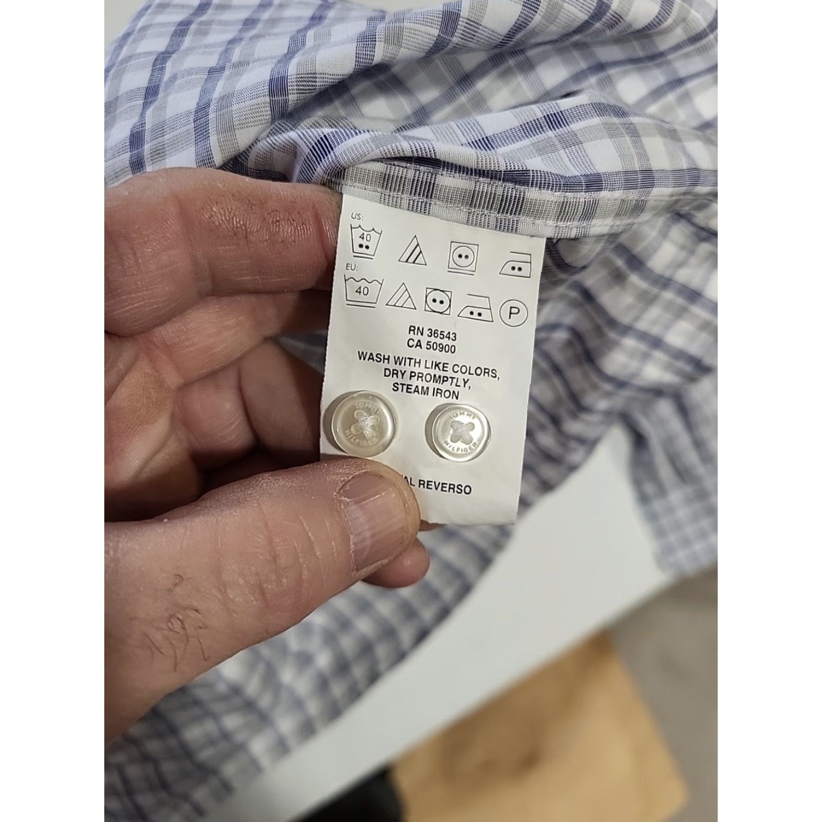 Tommy Hilfiger Tommy Hilfiger Button-Up Shirt Plaid Non-Iron Slim Fit 17 34/35 Gray Mens Long Sleeve Regular Size 17 34/35 Size US XL / EU 56 / 4 - 8 Thumbnail