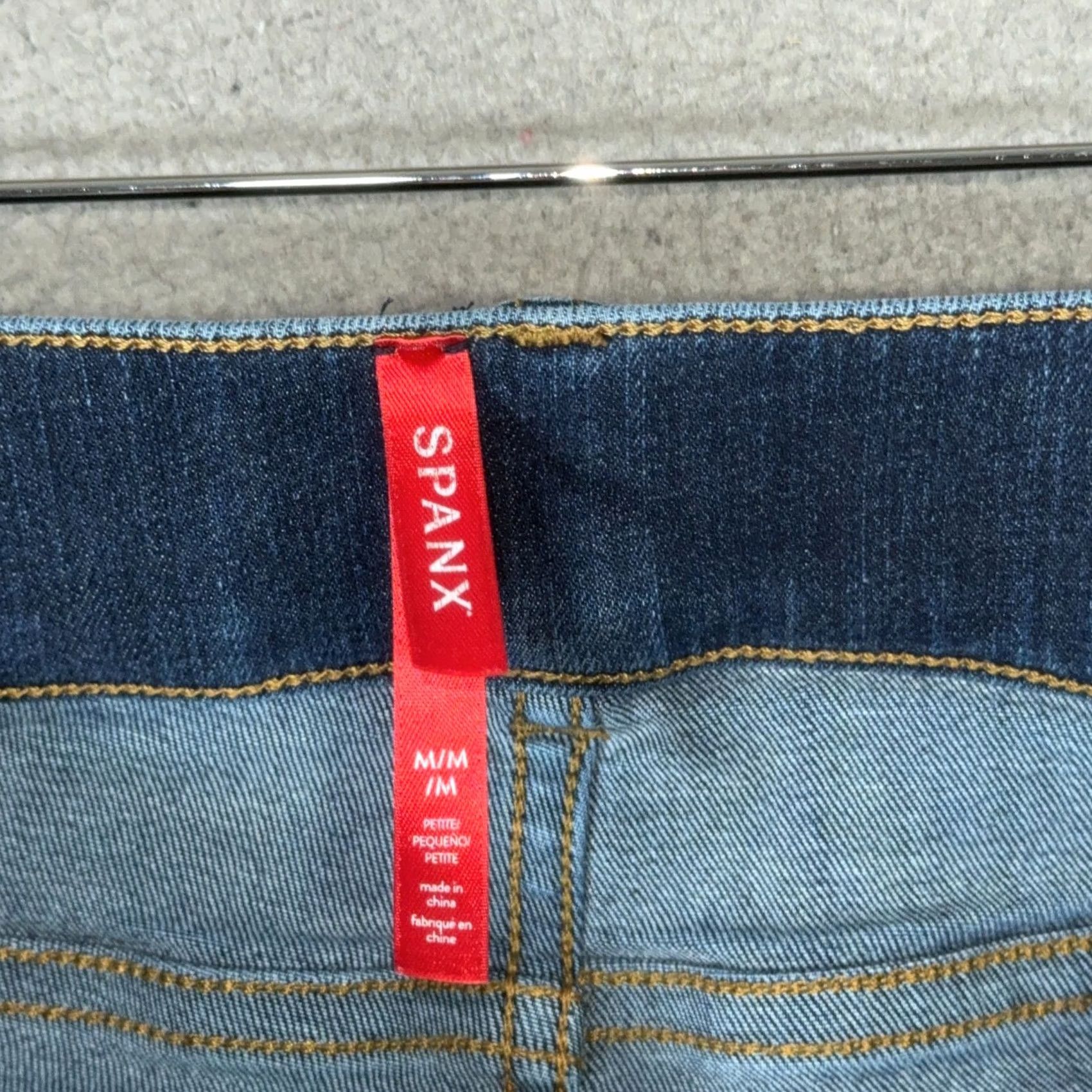 Spanx Spanx Jeans Women High Rise Slim Flared Flare Pull On 30X31 Denim Blue Stretch Cotton Blend Pockets Elastic Waist Medium M IT Size 30" / US 8 / IT 44 - 2 Thumbnail