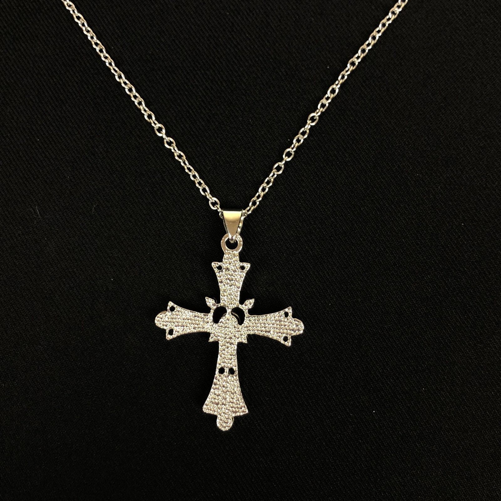 Jewelry Y2K Cross Necklace Punk Gothic Crystal Chain Size ONE SIZE - 2 Thumbnail