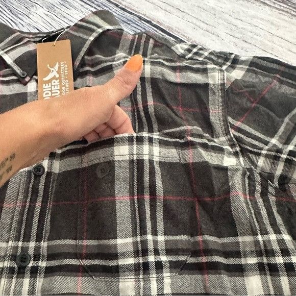 Eddie Bauer NWT Eddie Bauer Black, White, and Red Plaid Cotton Button Do Size US L / EU 52-54 / 3 - 3 Thumbnail