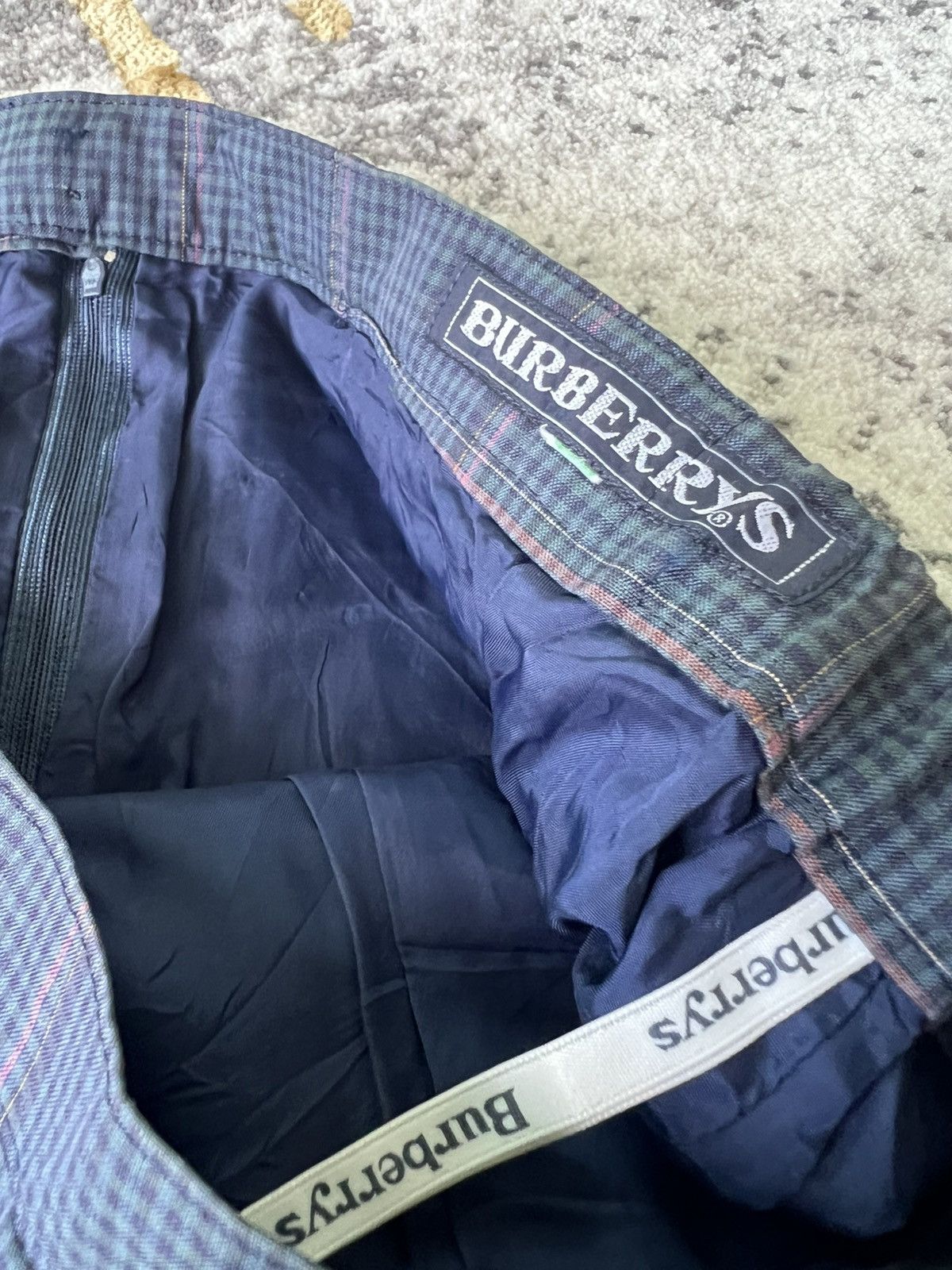 Burberry × Vintage Burberrys checkered skirt Size 28" / US 6 / IT 42 - 9 Thumbnail
