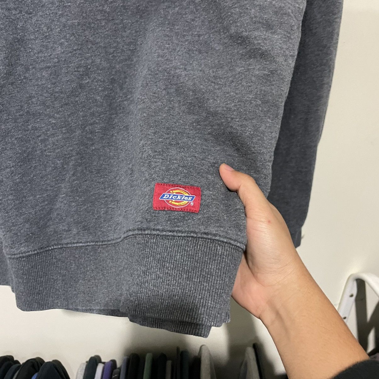 Dickies Dickies sweatshirt in grey with a collegiate-style log Size US M / EU 48-50 / 2 - 5 Thumbnail