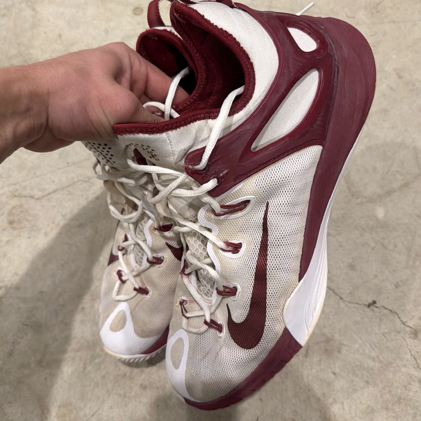 Nike Nike Zoom Hyperrev Basketball Sneakers White Red Mens Size 12 742247-166 Nike Shoes Basketball Sneakers Mens Size 12 White Red Size US 12 / EU 45 - 6 Thumbnail