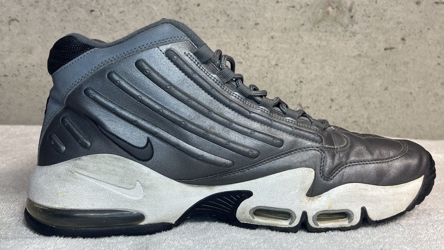 Nike Nike Air Max Griffey II Metallic Grey Retro Baseball Sz 15 Size US 15 / EU 48 - 4 Thumbnail