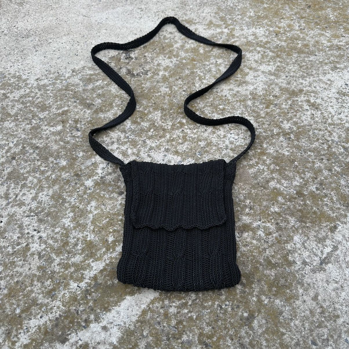Japanese Brand Vintage Japanese Style Custom Shoulders Bag Rubber Y2K 00s Size ONE SIZE - 1 Thumbnail